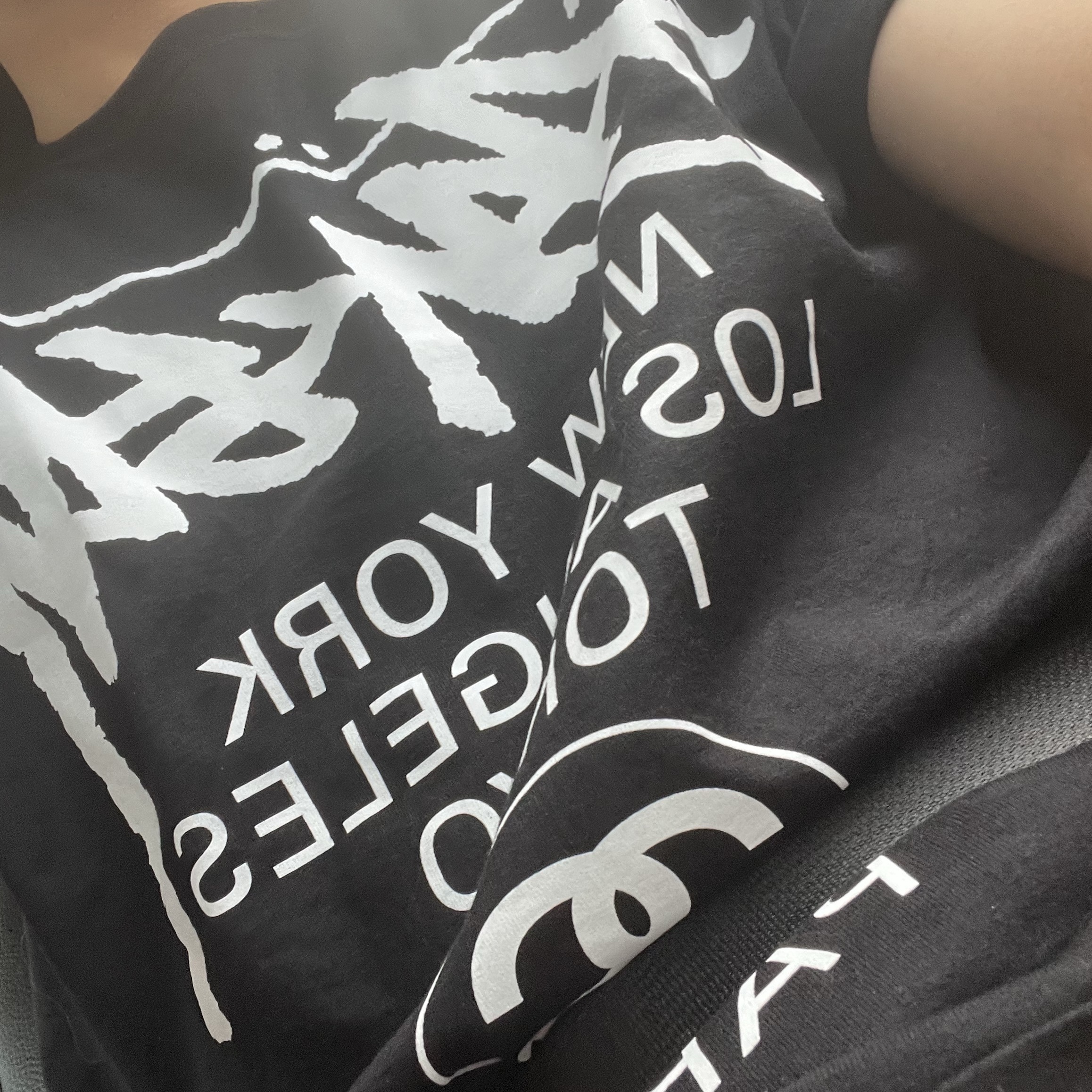Stussy World Tour T-Shirt Black 2023 착용 스타일