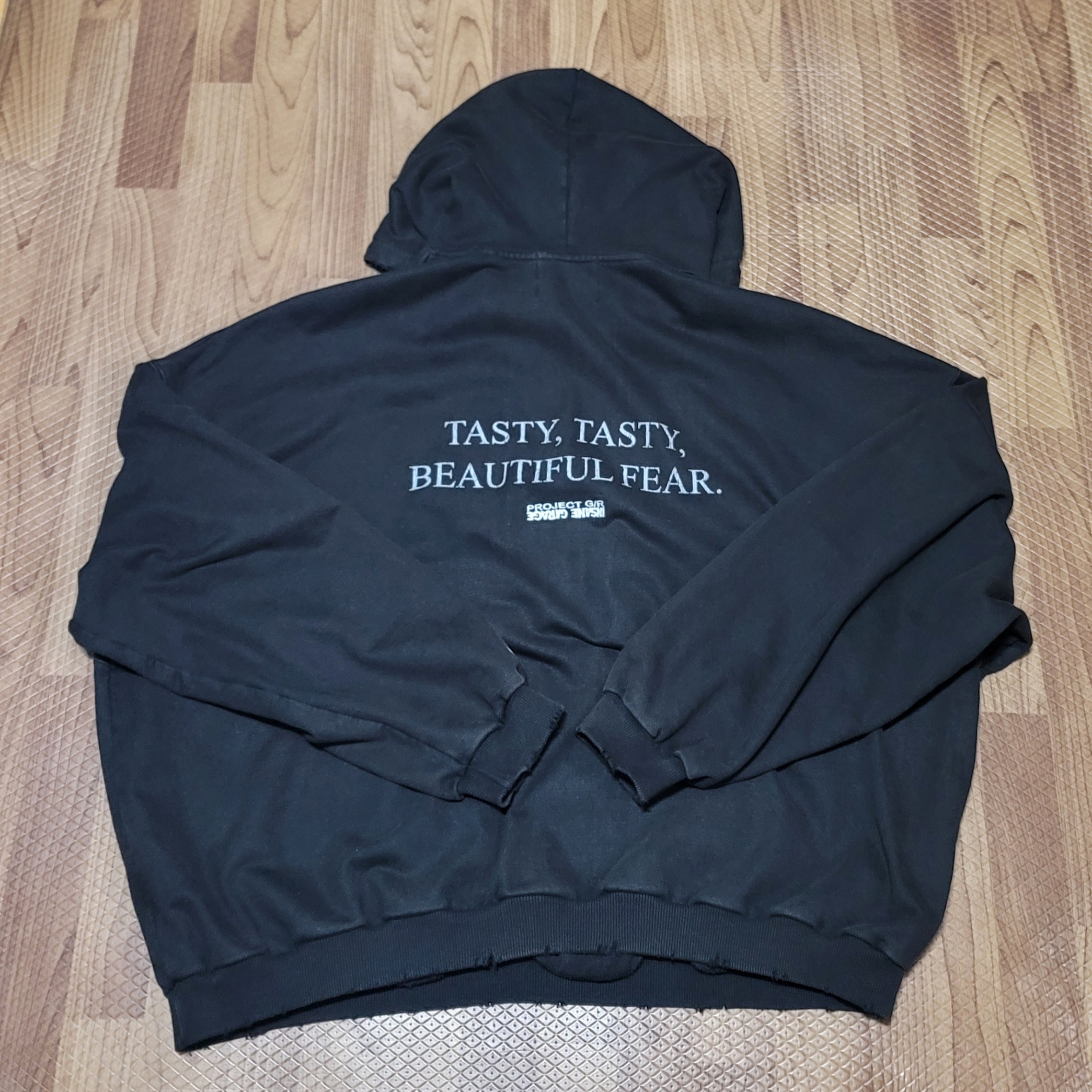 Project G/R x Insane Garage Clown Bike Hoodie Black 착용 스타일 - 2