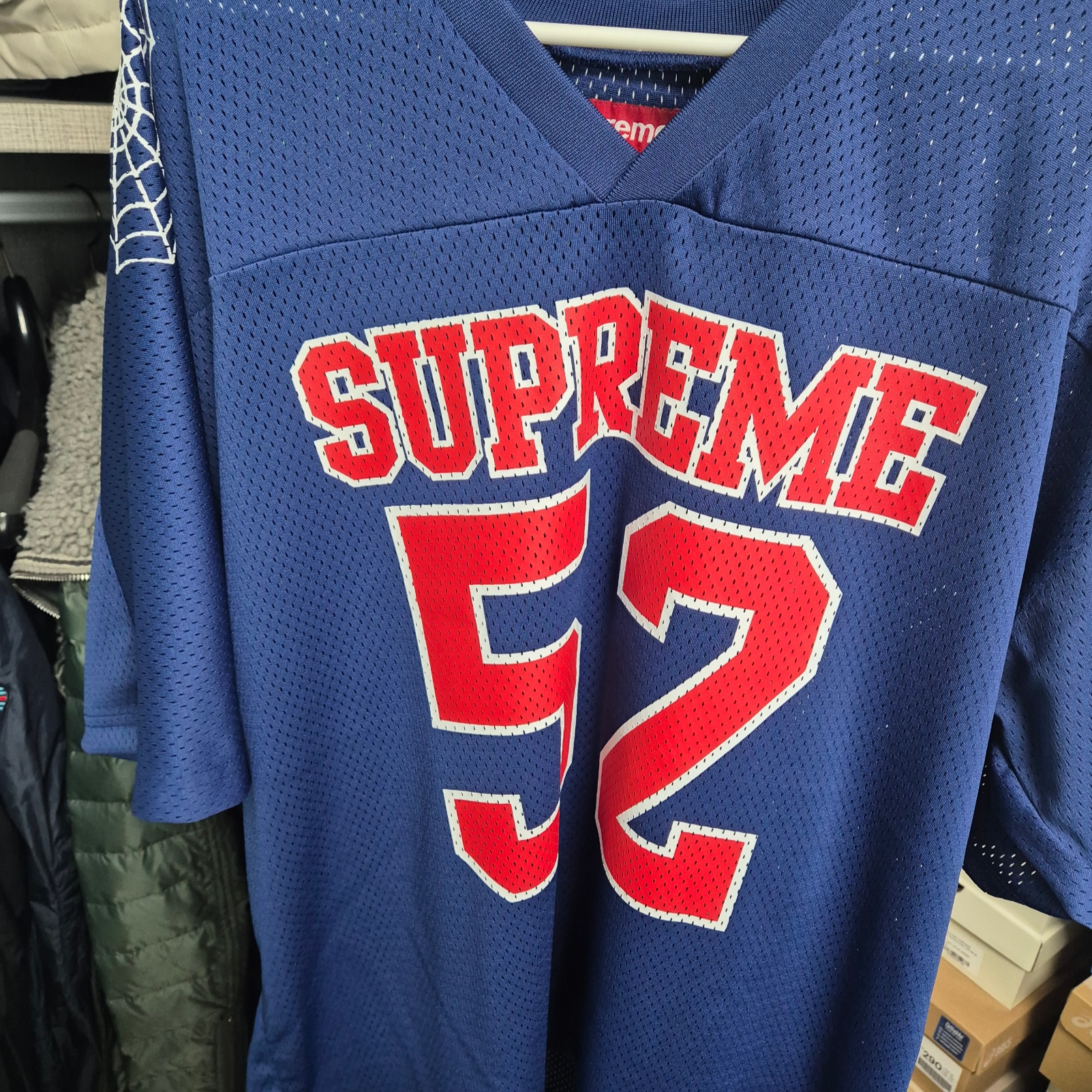 Supreme Spiderweb Football Jersey Navy - 24SS 착용 스타일 - 1