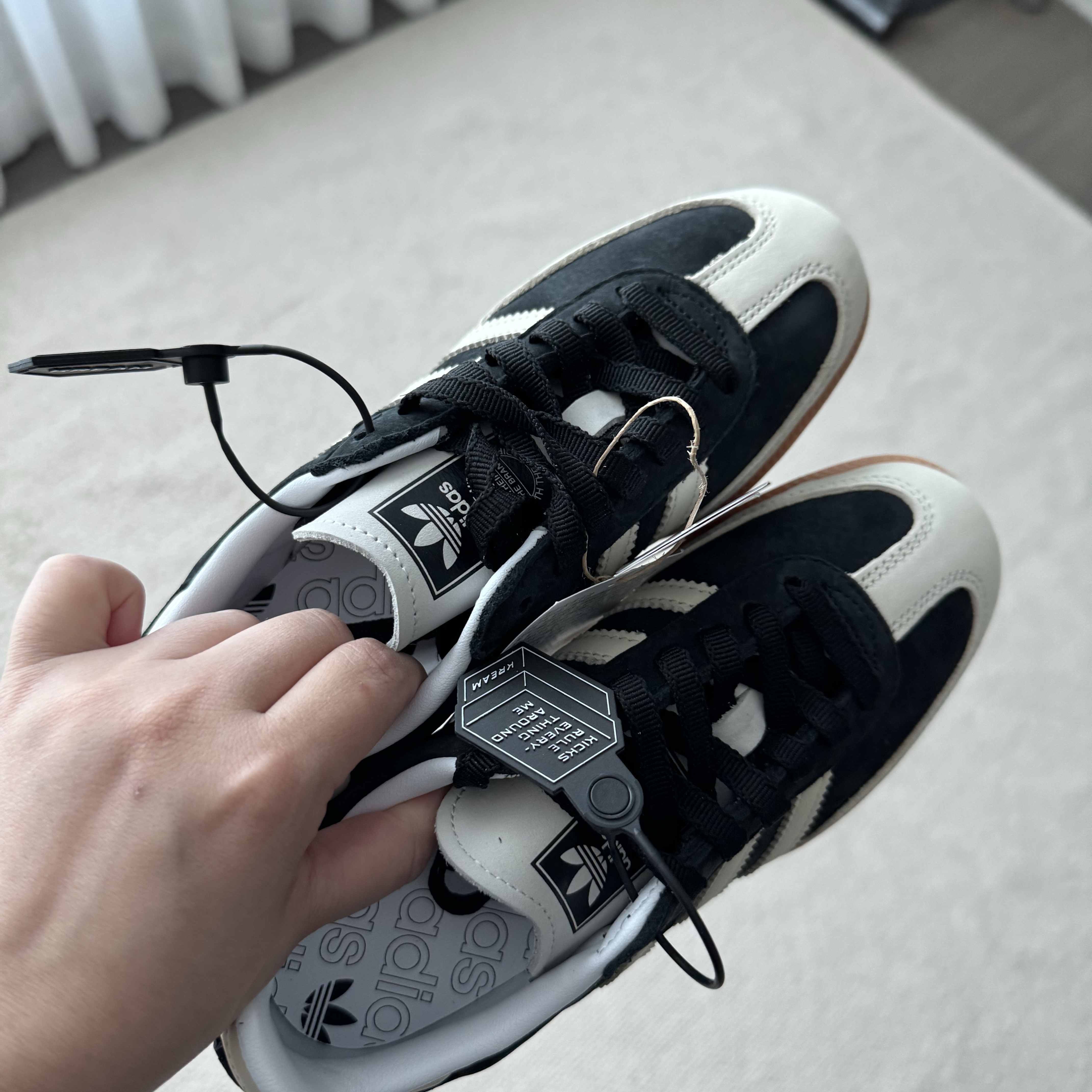 (W) Adidas Samba OG Core Black Wonder White 착용 스타일