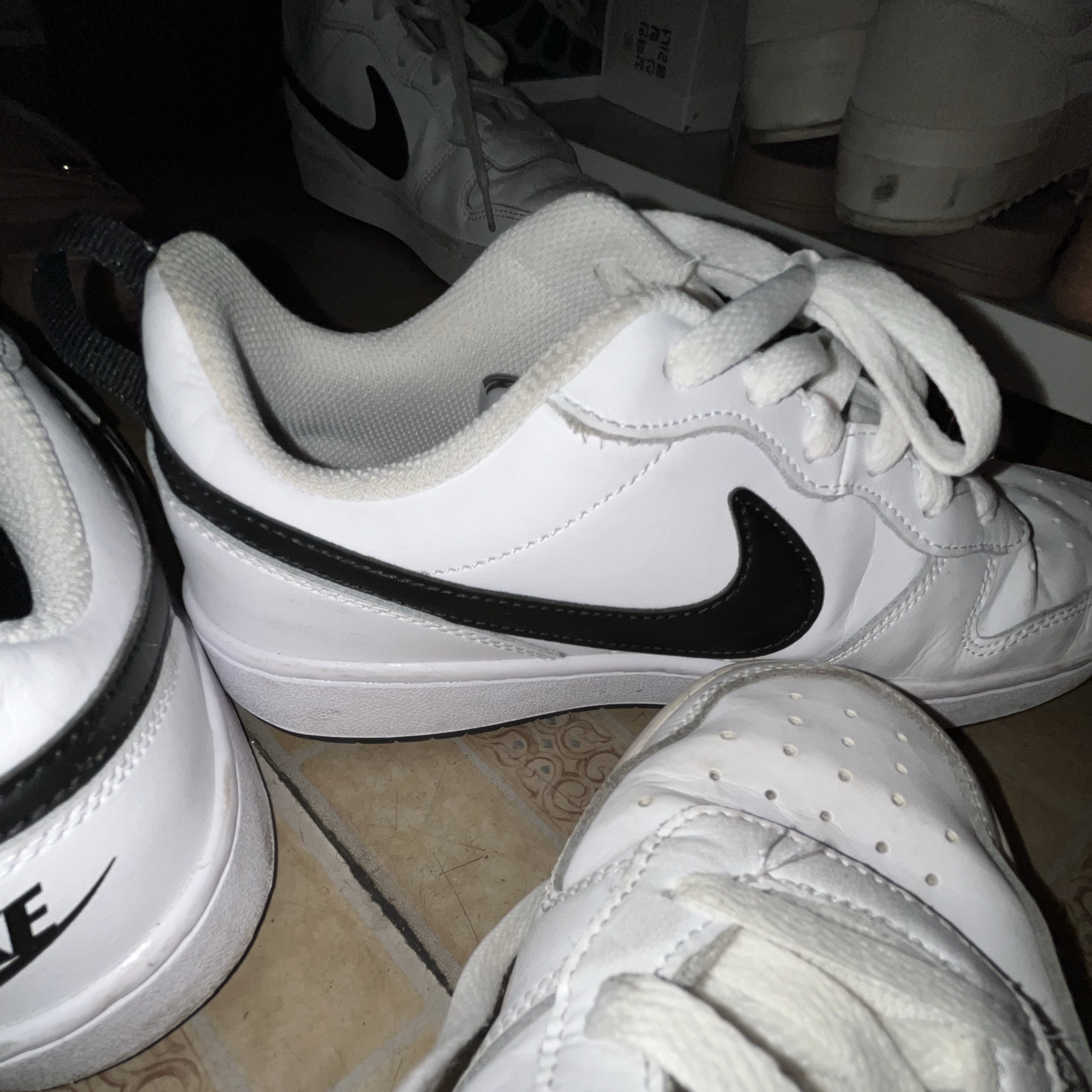 (GS) Nike Court Borough Low 2 White Black 착용 스타일 - 1