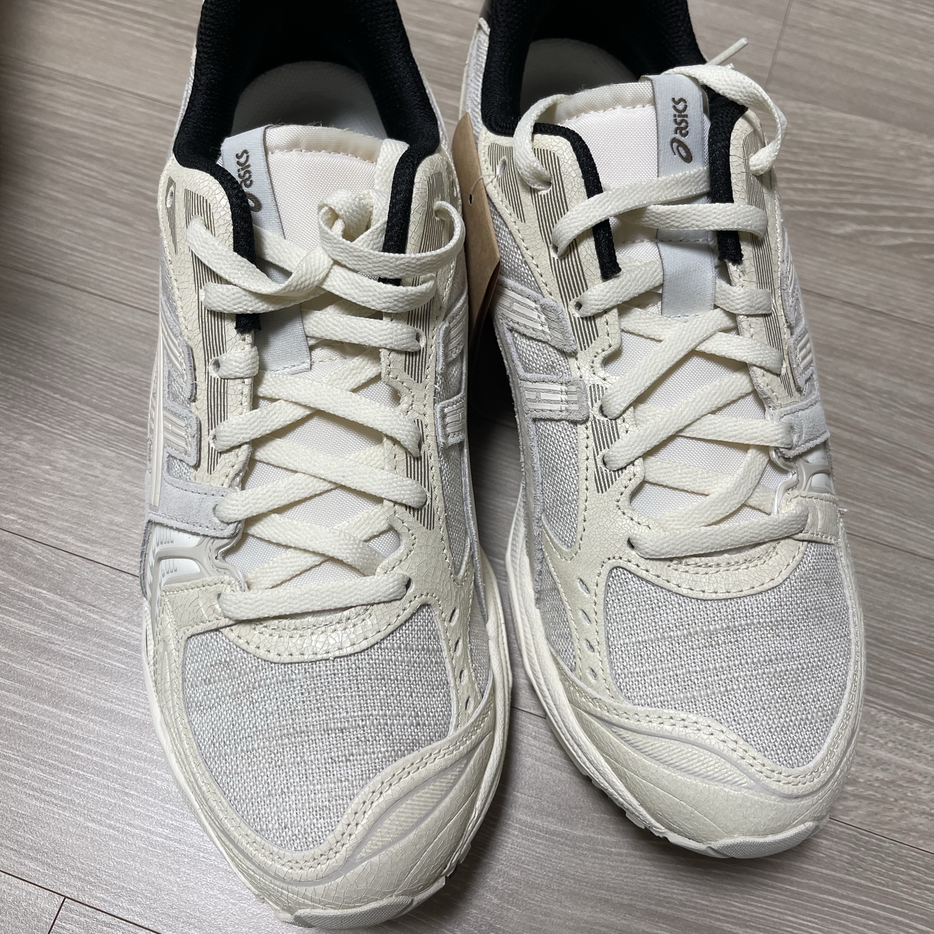 Asics Gel-Kayano 14 Imperfection Pack Cream 착용 스타일 - 1