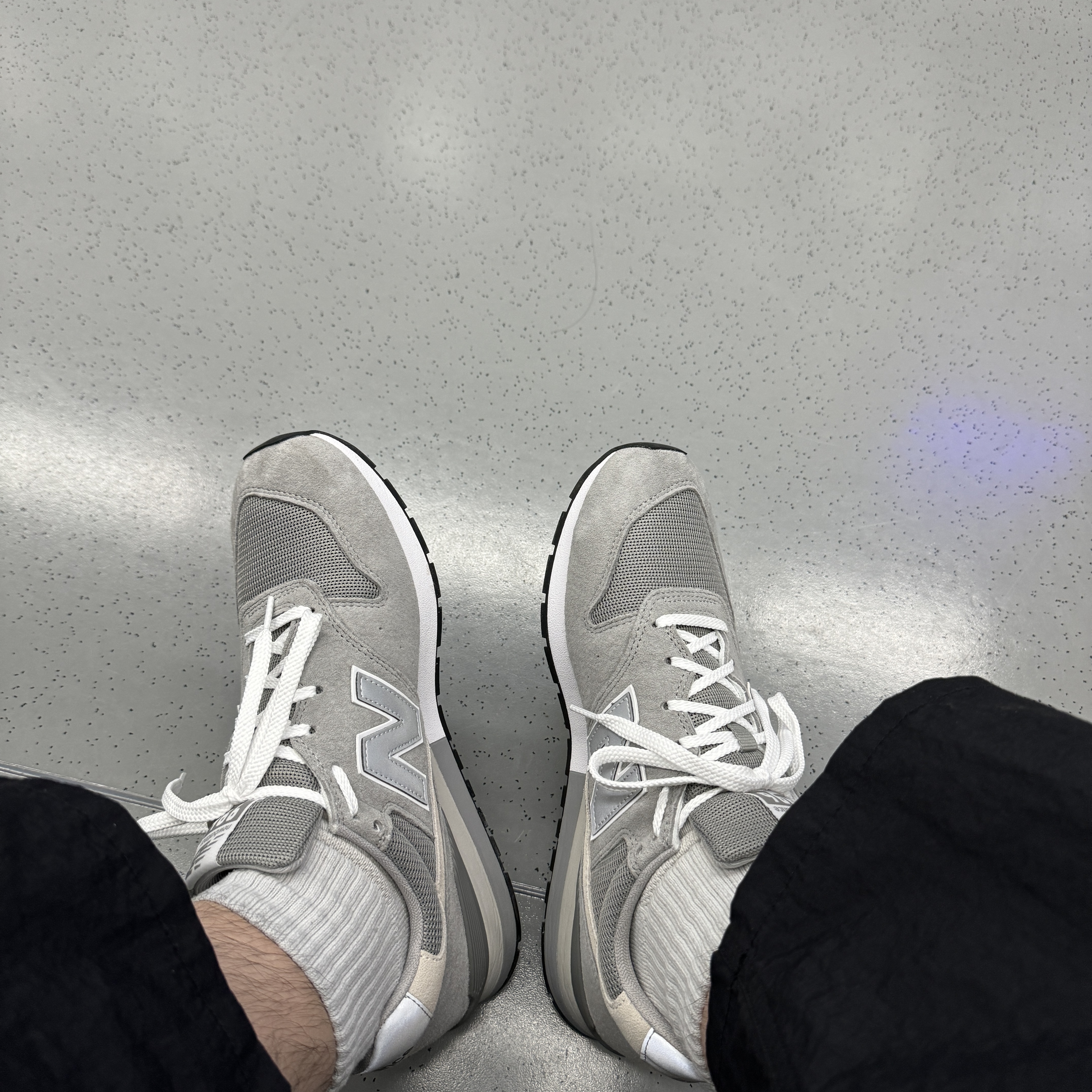 New Balance 996 Grey 착용 스타일