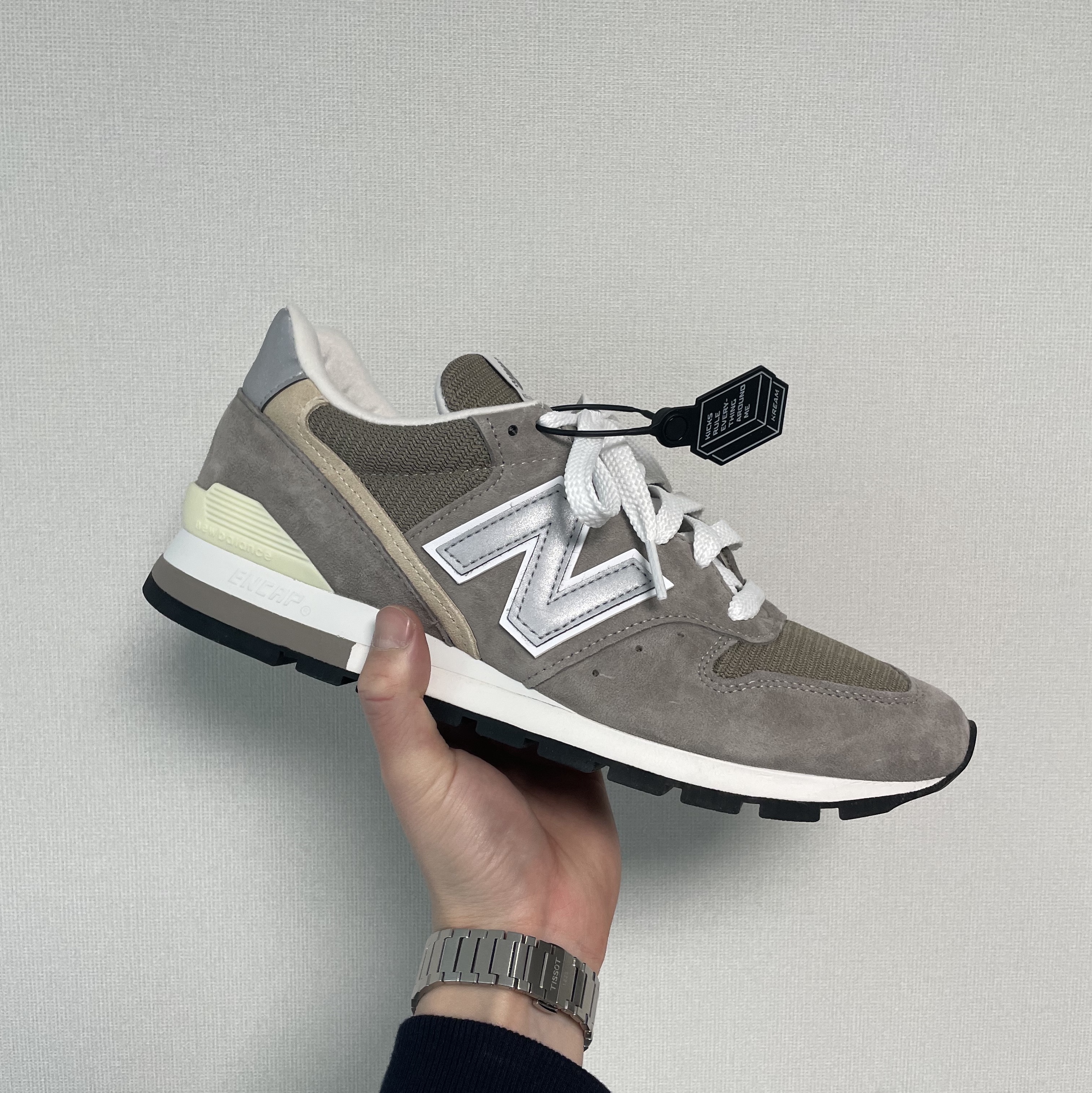 New Balance Made in USA 996 Grey 착용 스타일 - 1