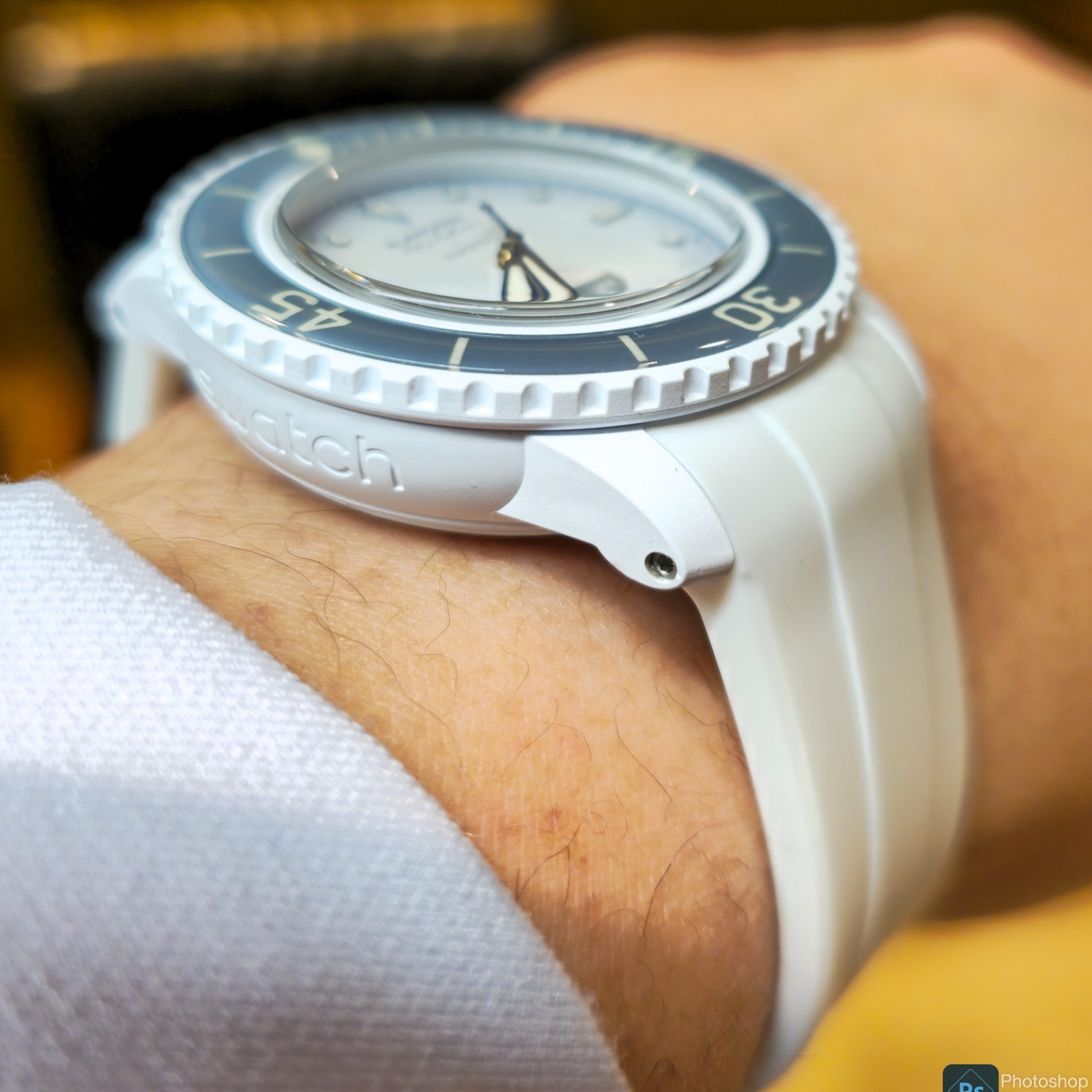 Swatch x Blancpain Bioceramic Antarctic Ocean 착용 스타일 - 2