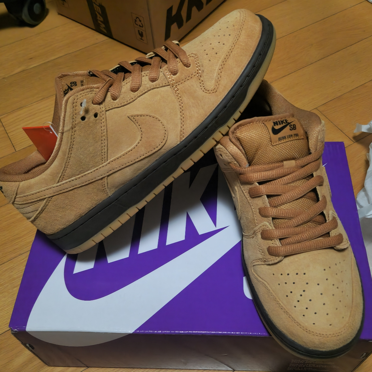 Nike SB Dunk Low Pro Wheat 2023 착용 스타일