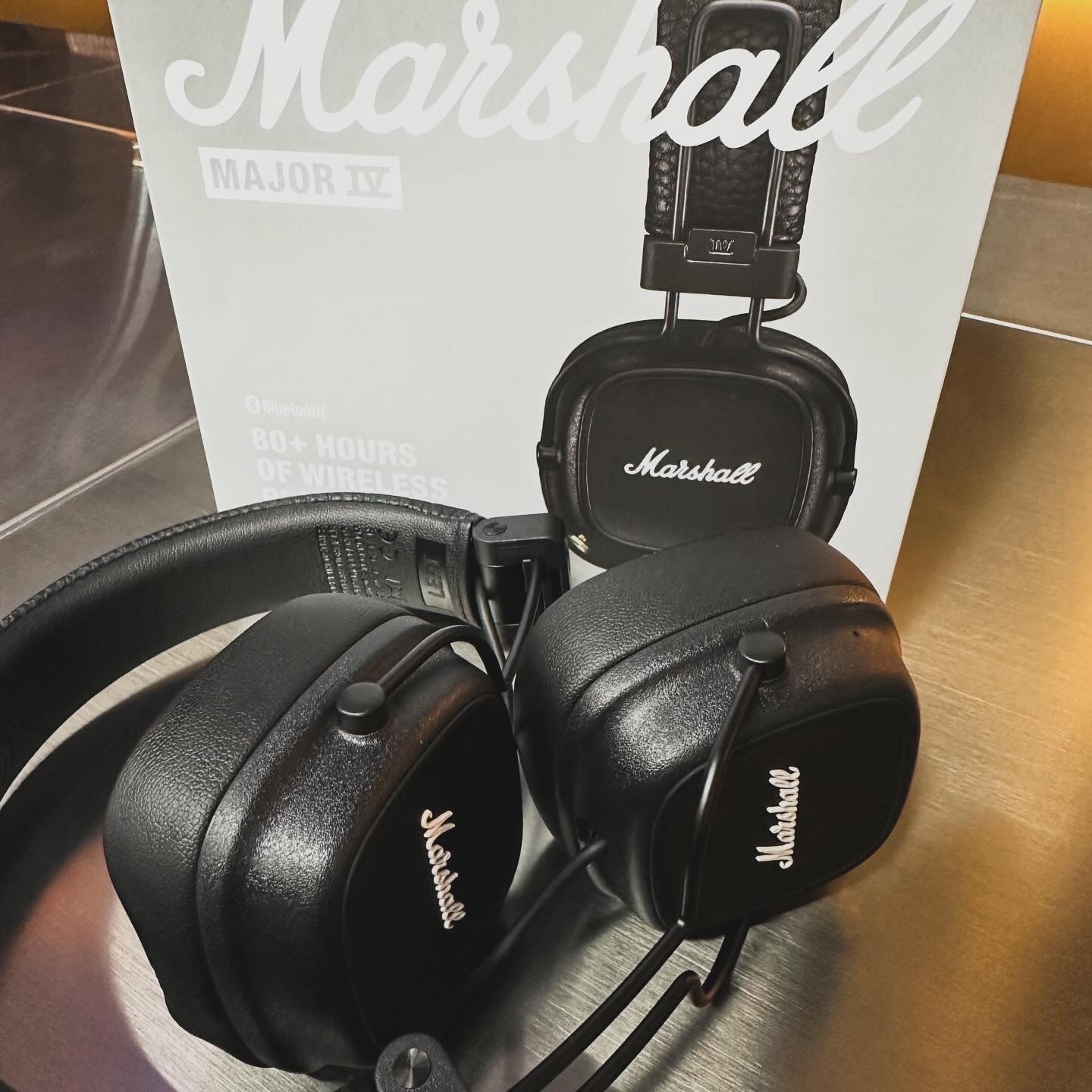 Marshall Major IV Black (Korean Ver.) 착용 스타일 - 2