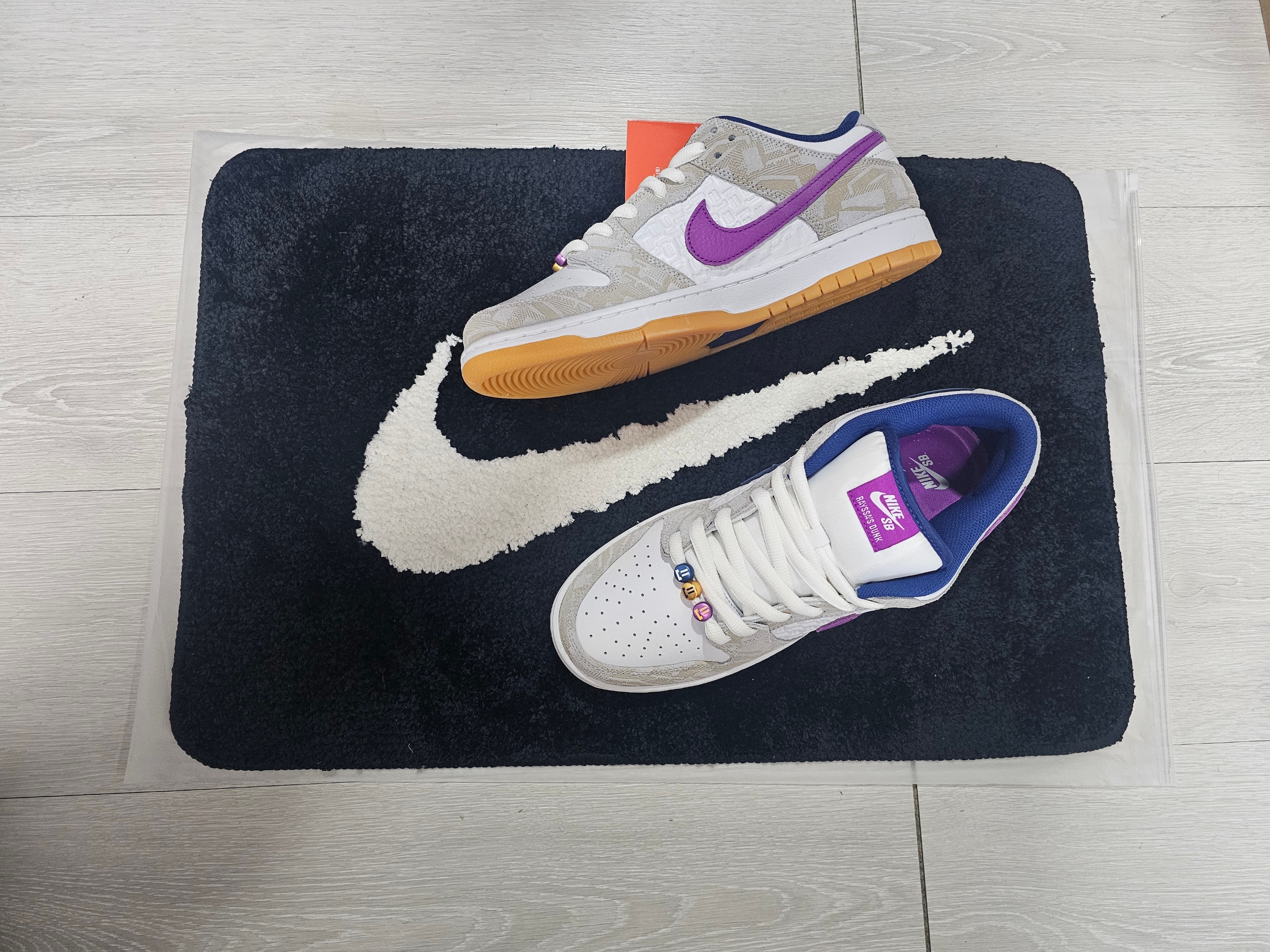 Nike x Rayssa Leal SB Dunk Low PRM Pure Platinum Vivid Purple 착용 스타일 - 1