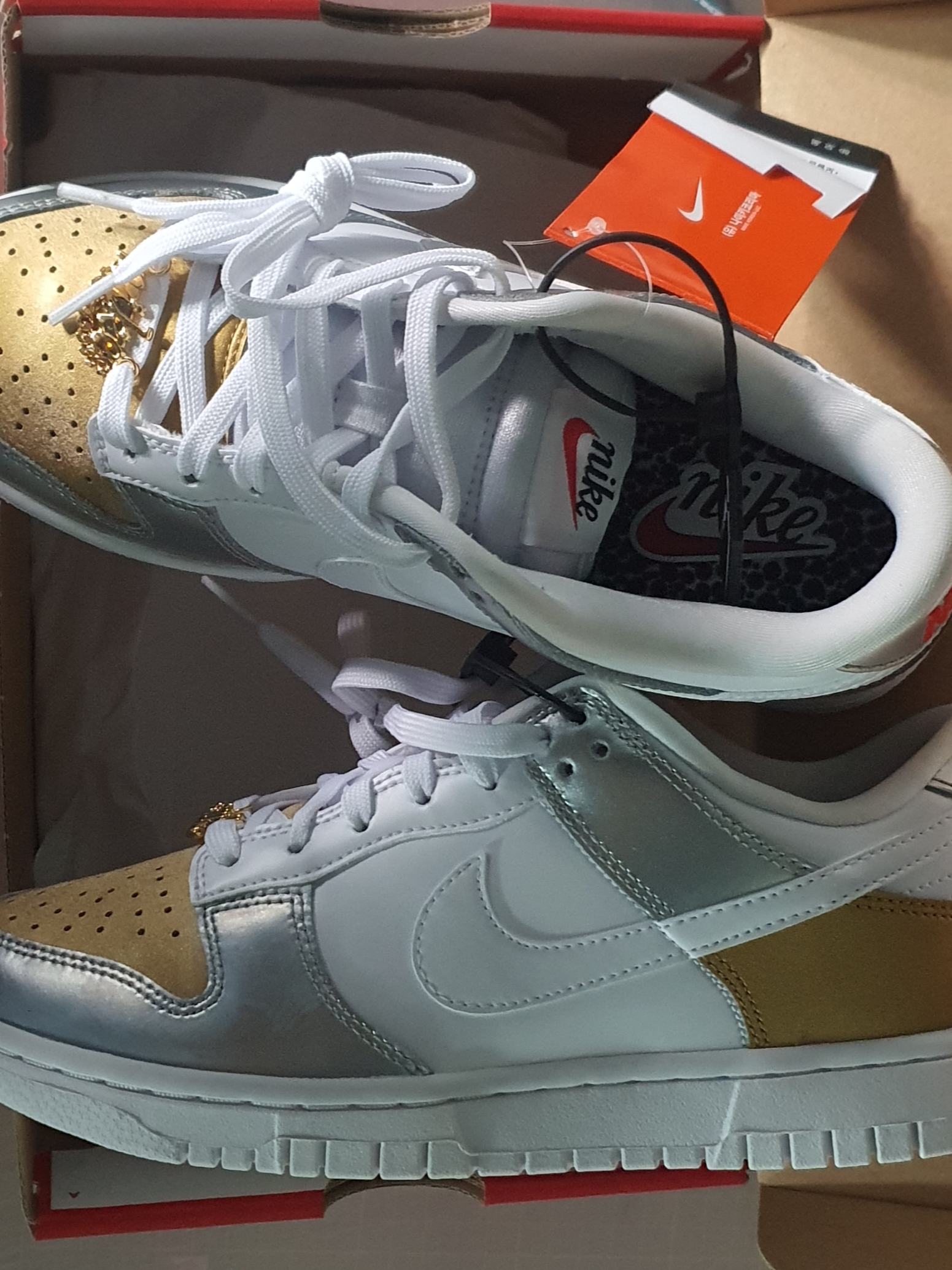 (W) Nike Dunk Low SE Heirloom 착용 스타일 - 2