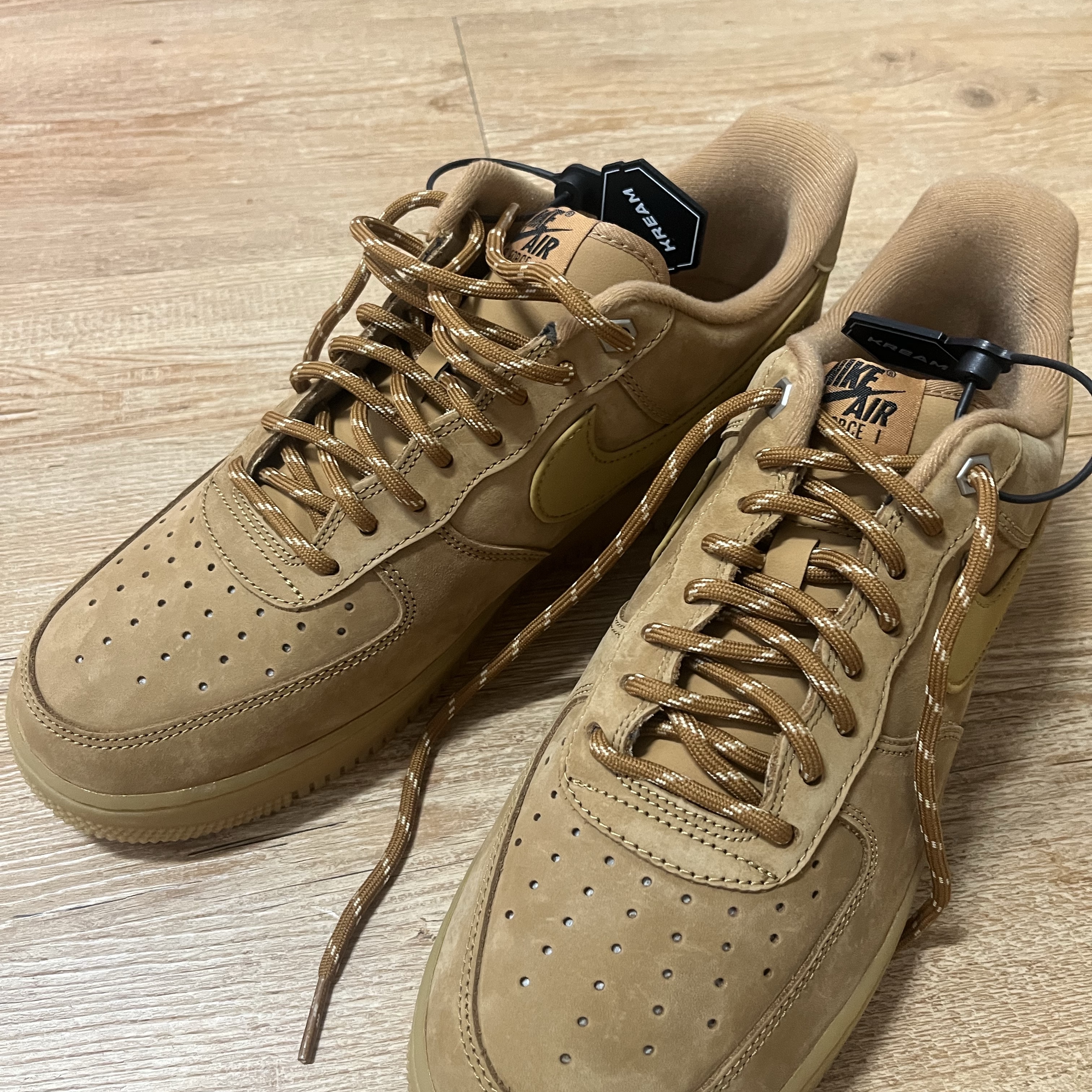 Nike Air Force 1 '07 WB Flax 착용 스타일