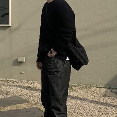 Maison Mihara Yasuhiro Blakey OG Sole Leather Low-top Sneakers White, Lemaire Medium Soft Game Bag Nylon Canvas Dark Chocolate 착용 스타일 - 2