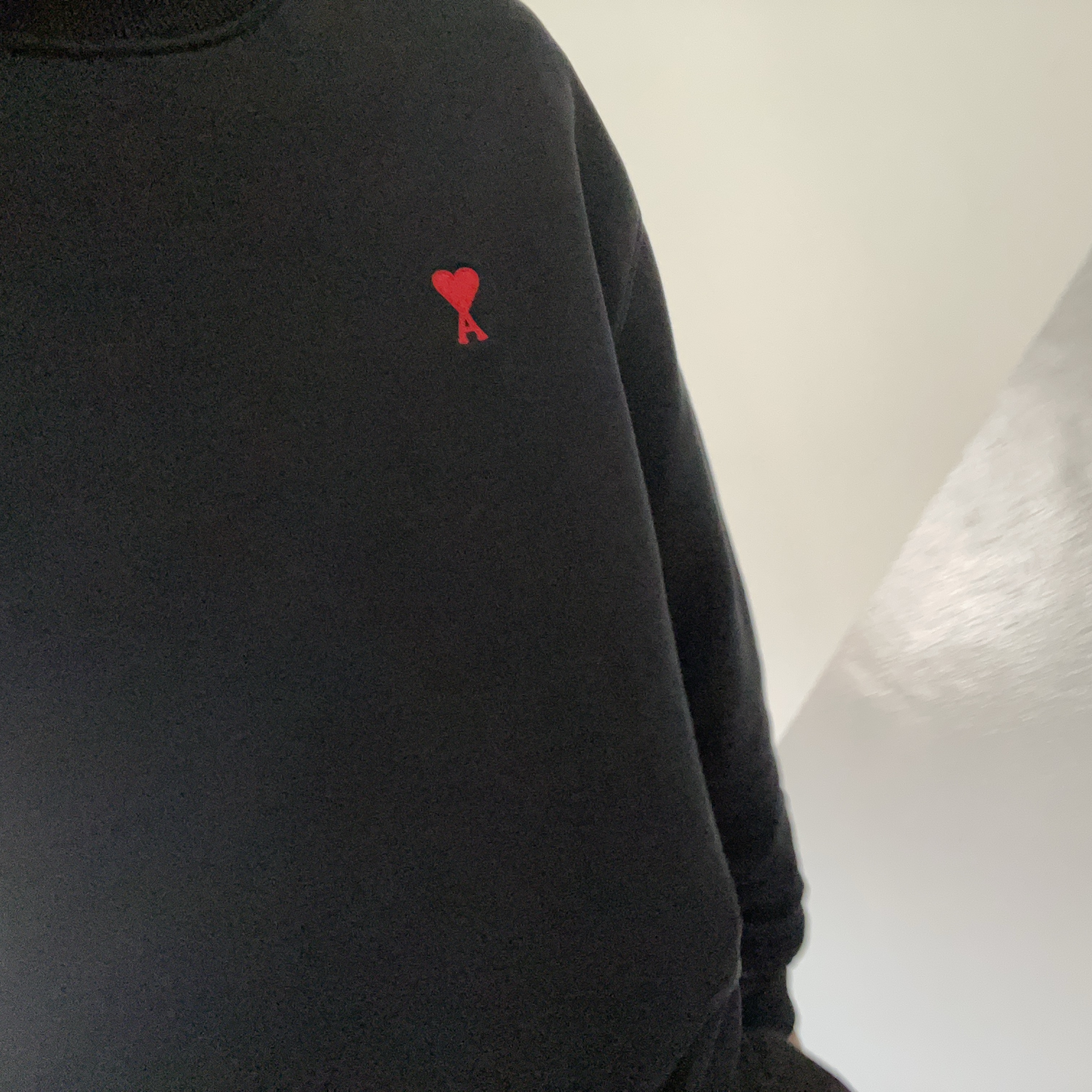 AMI de Coeur Sweatshirt Black 착용 스타일