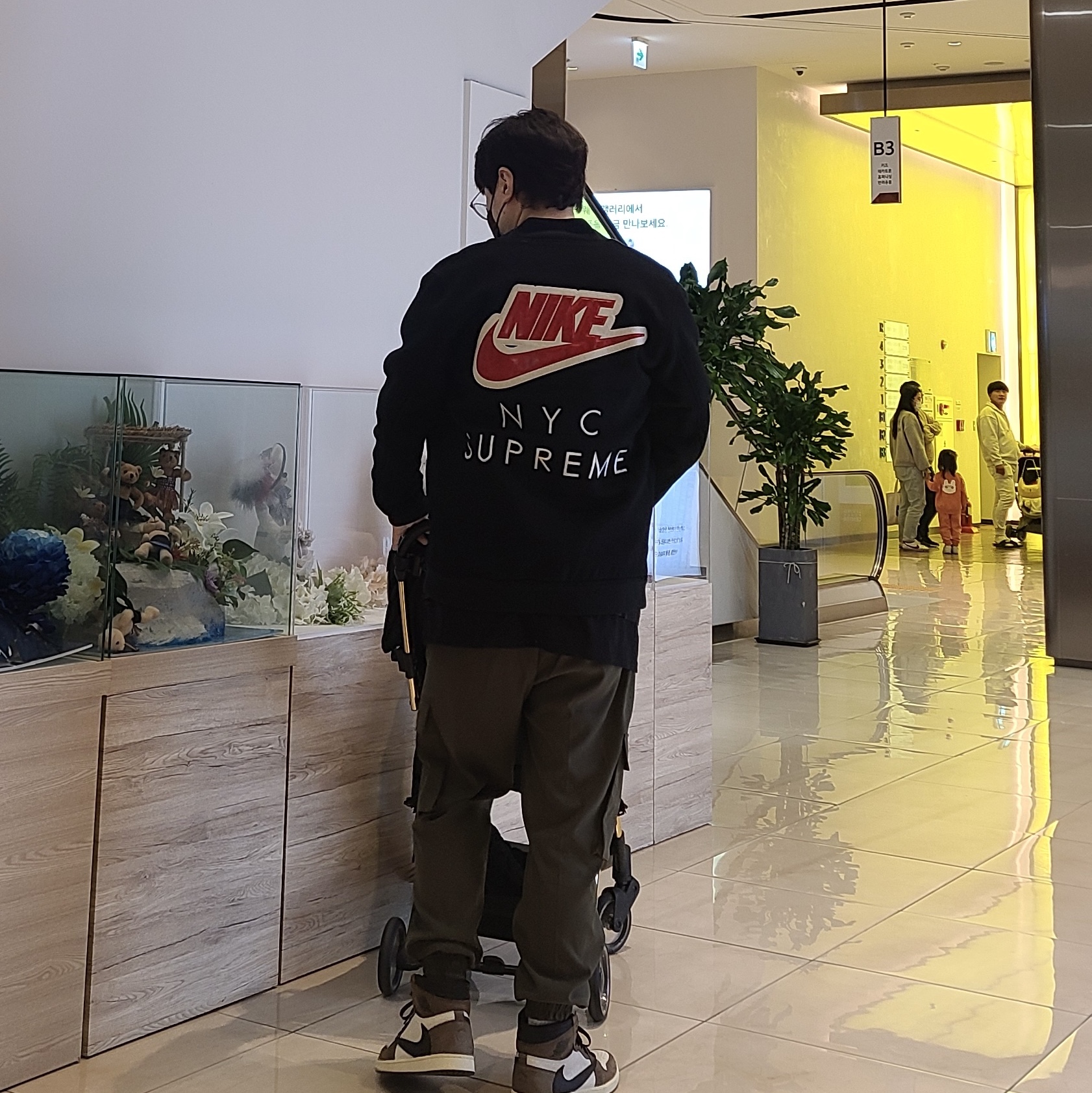 Jordan 1 x Travis Scott Retro High OG SP Mocha 착용 스타일