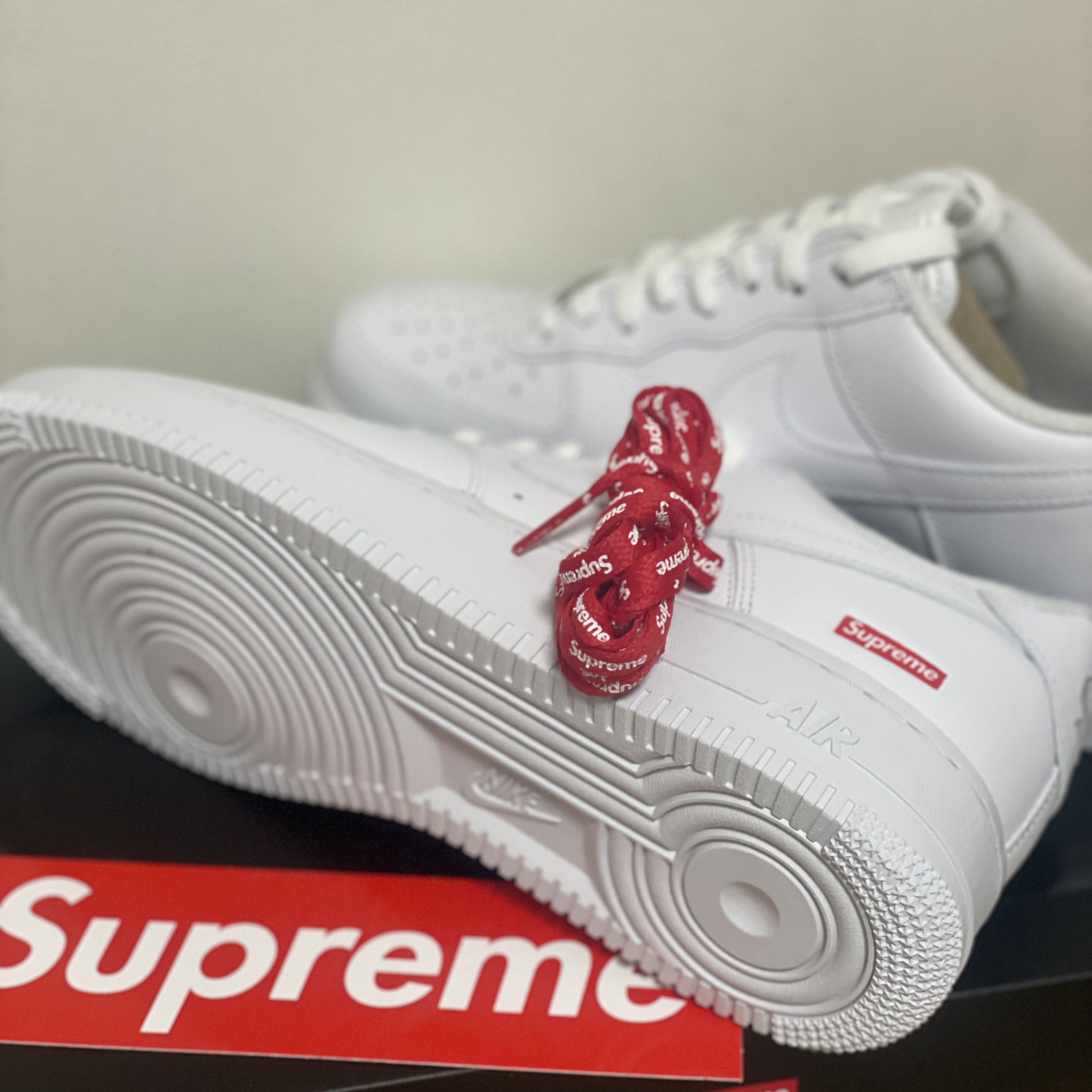 Porter Tanker Shoulder Bag Black, Nike x Supreme Air Force 1 Low White 착용 스타일 - 2