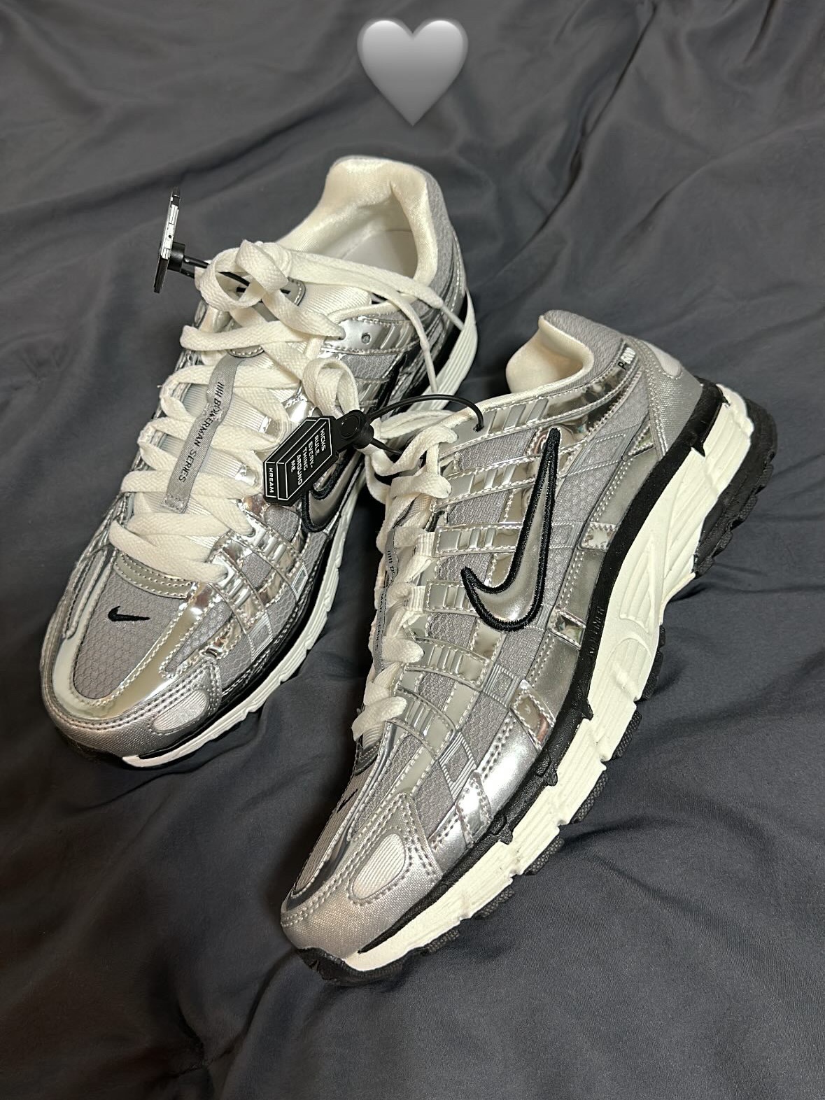 Nike P-6000 Metallic Silver 착용 스타일