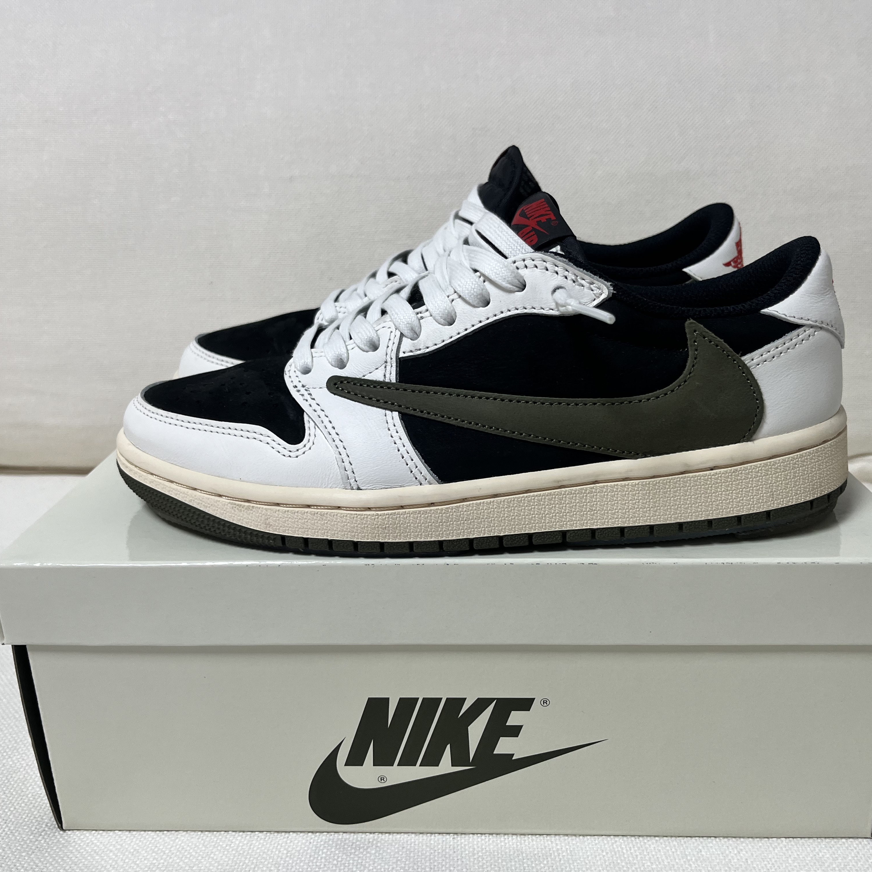 (W) Jordan 1 x Travis Scott Retro Low OG SP Medium Olive 착용 스타일