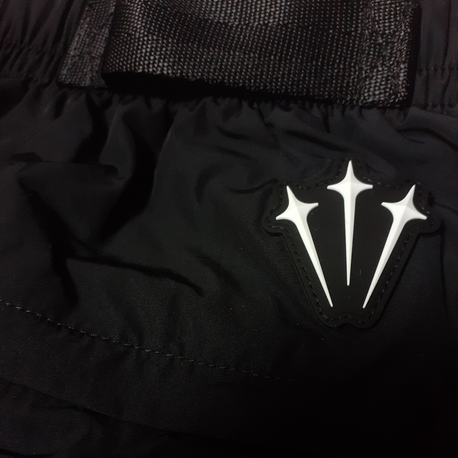 Nike x Drake Nocta Woven Track Pants Black (FN7668-010) 착용 스타일 - 4