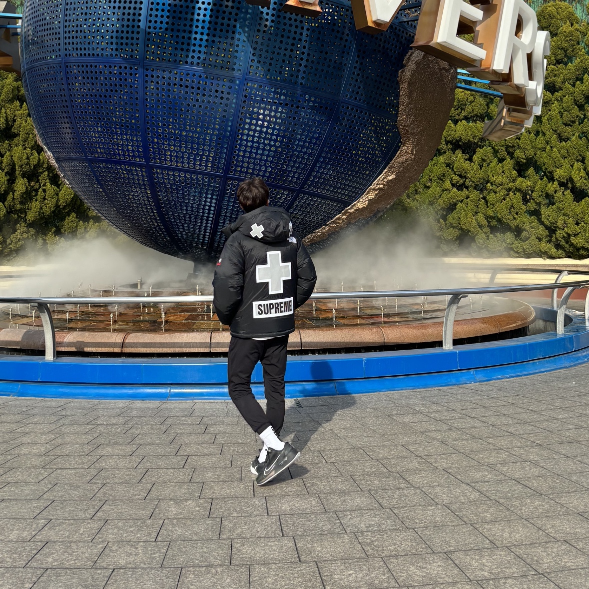 Supreme x The North Face Summit Series Rescue Baltoro Jacket Black - 22SS 착용 스타일