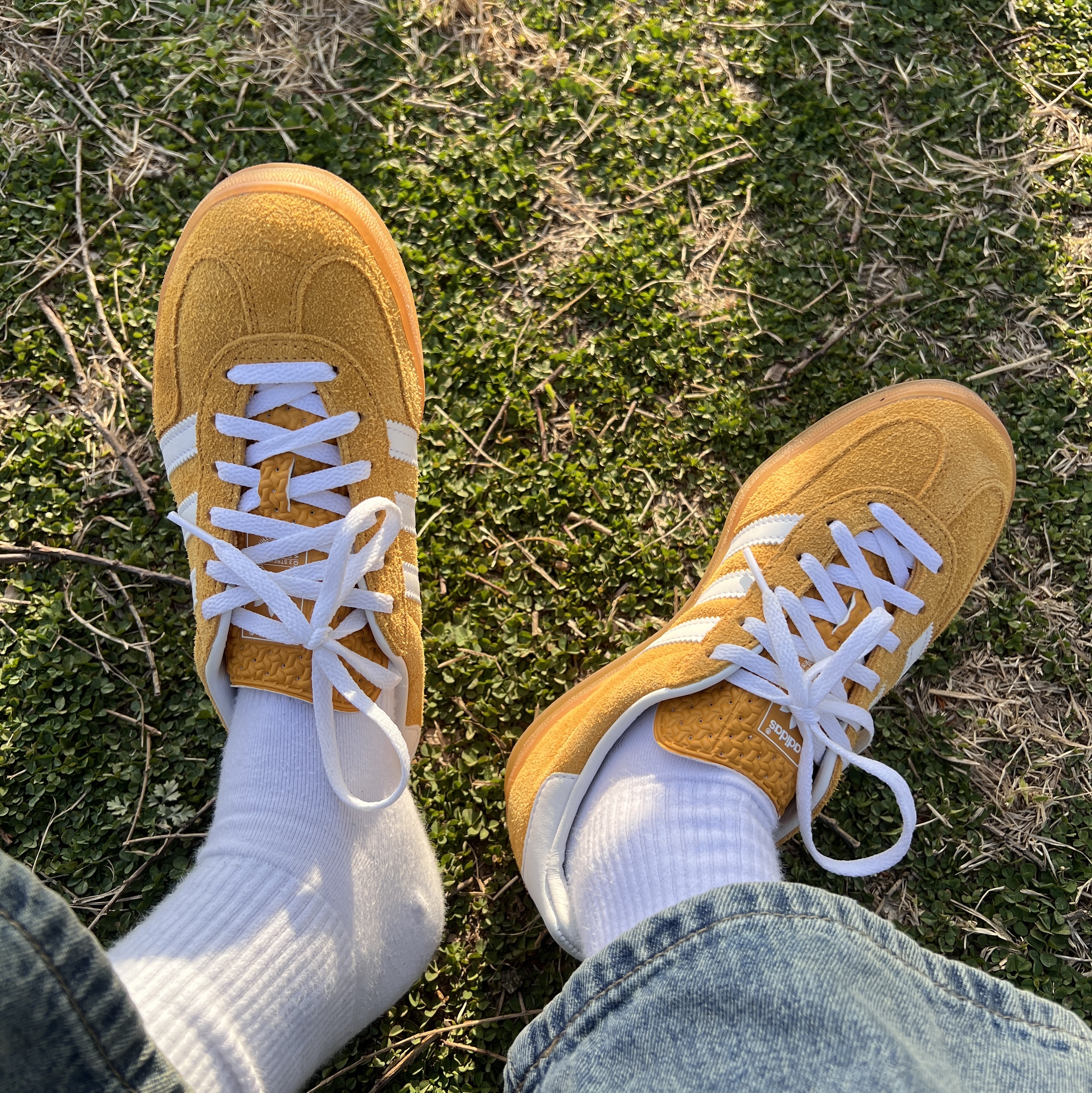 (W) Adidas Gazelle Indoor Orange Peel Cloud White 착용 스타일 - 3
