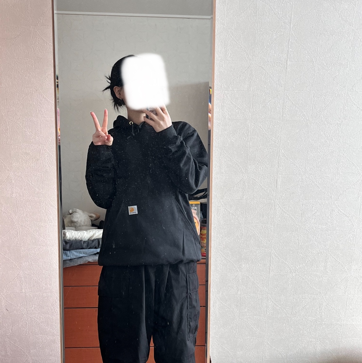 Carhartt Loose Fit Midweight Regular Hoodie Black 착용 스타일