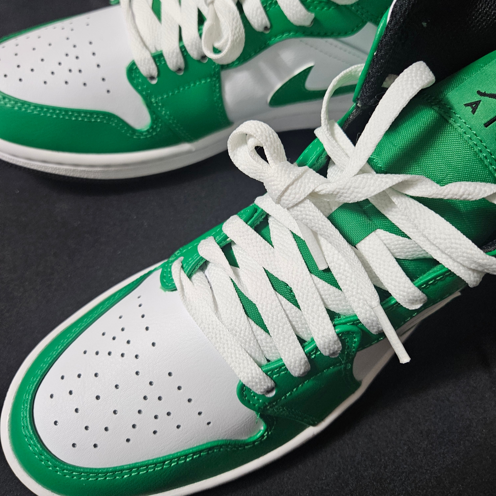 Jordan 1 Mid Lucky Green 착용 스타일