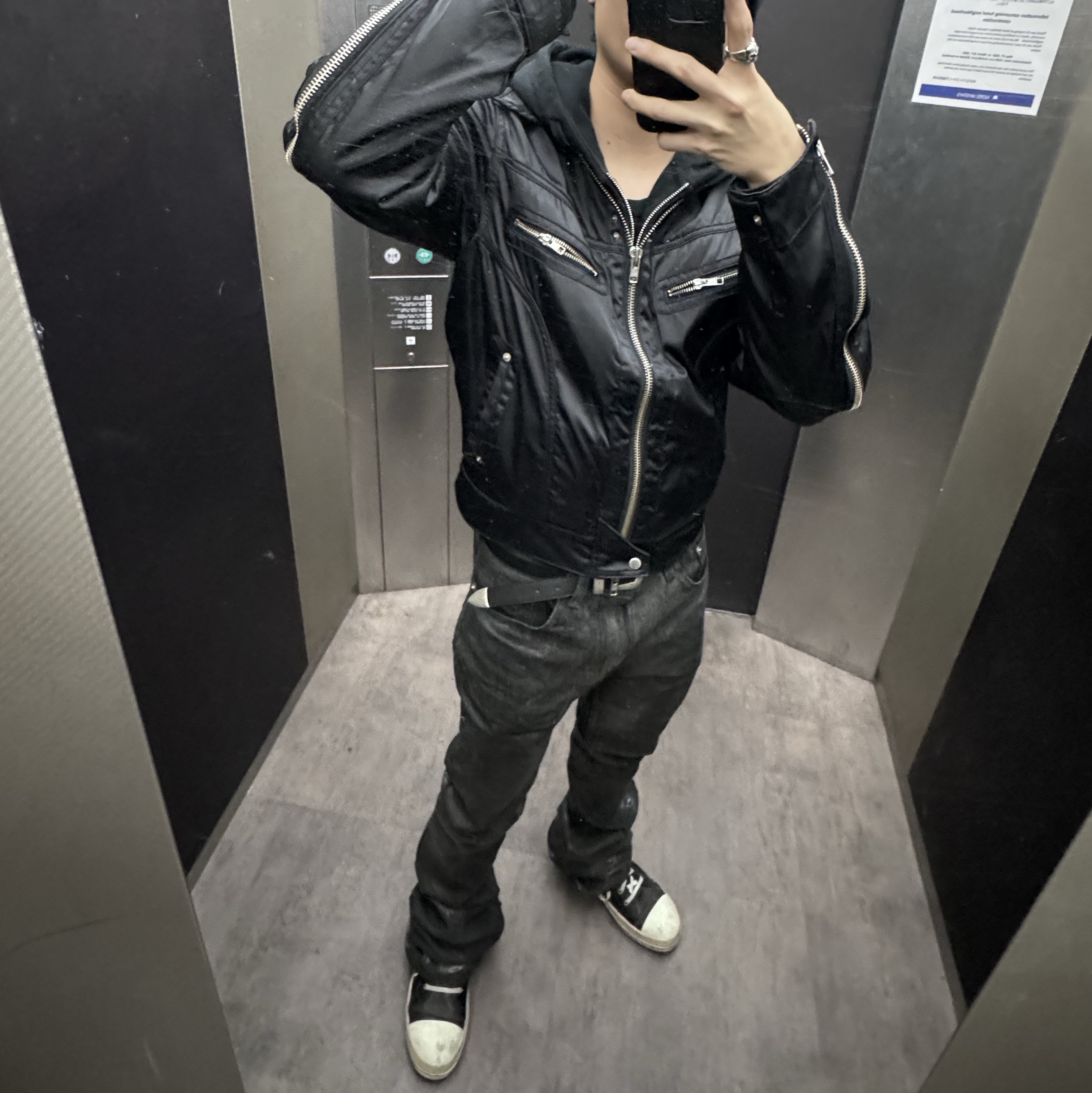 Rick Owens Luxor Sneakers Black Milk 착용 스타일 - 3