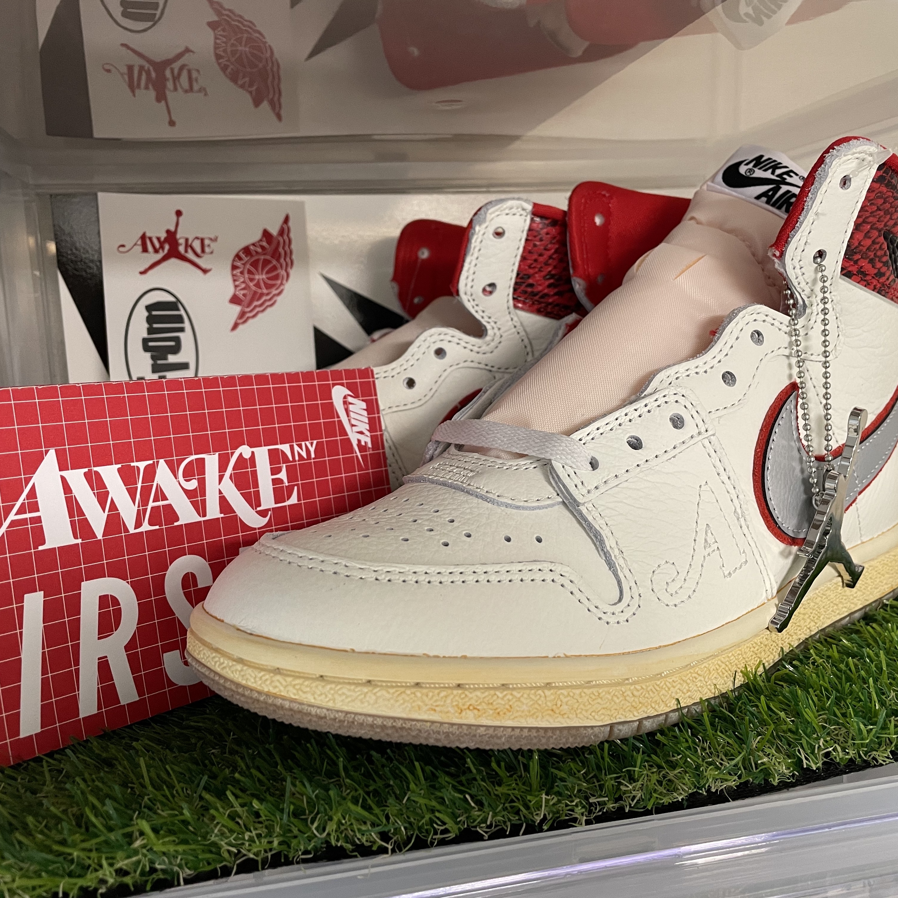 Jordan x Awake NY Air Ship PE SP Sail University Red 착용 스타일 - 1