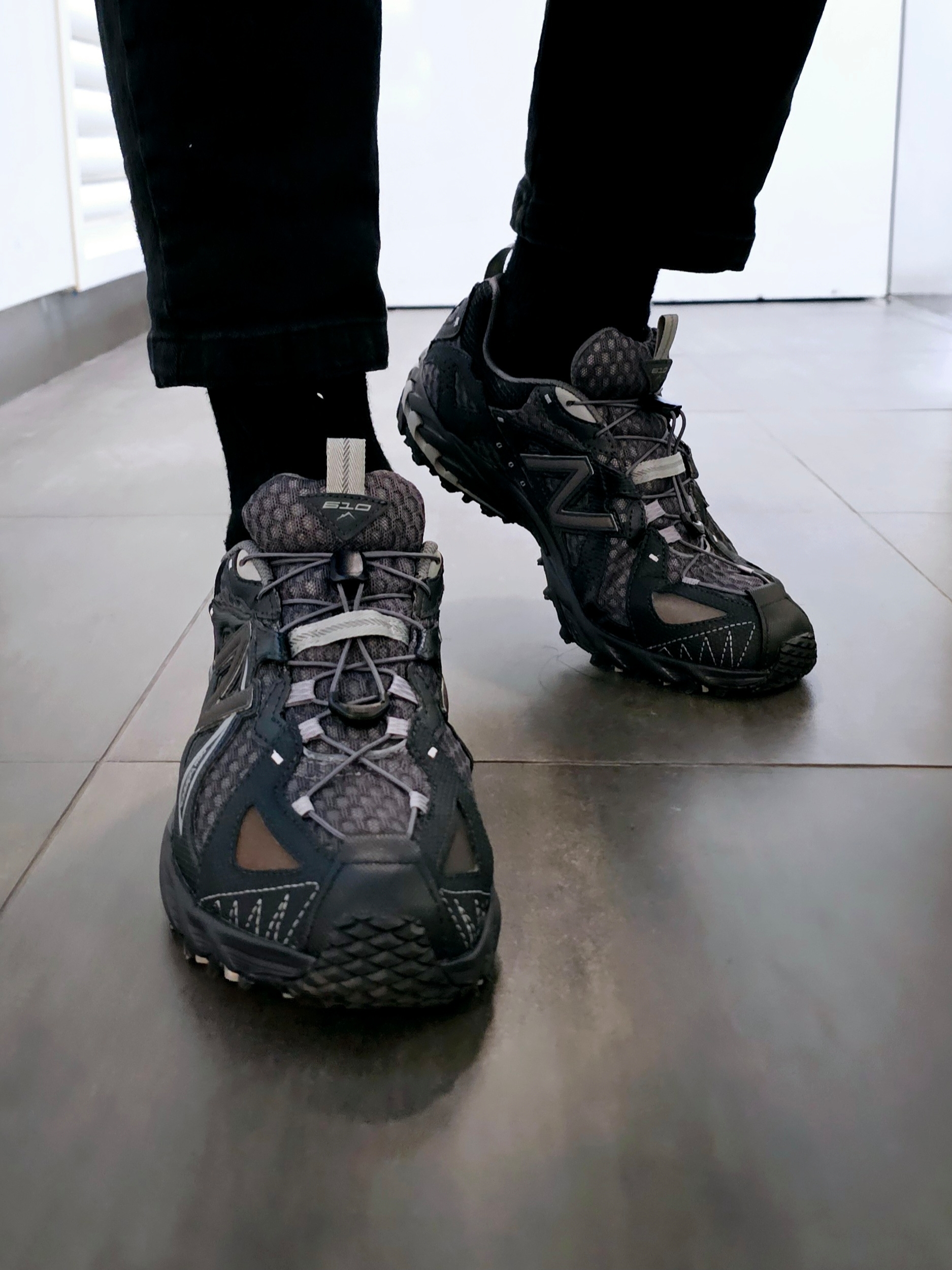 New Balance ML610Xv1 Phantom Magnet - D Standard 착용 스타일