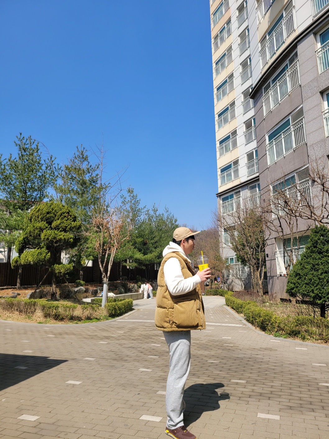 Palace Reacto Tri-Ferg Hood White - 23SS, Nike x Jacquemus J Force 1 Low LX SP Earth 착용 스타일