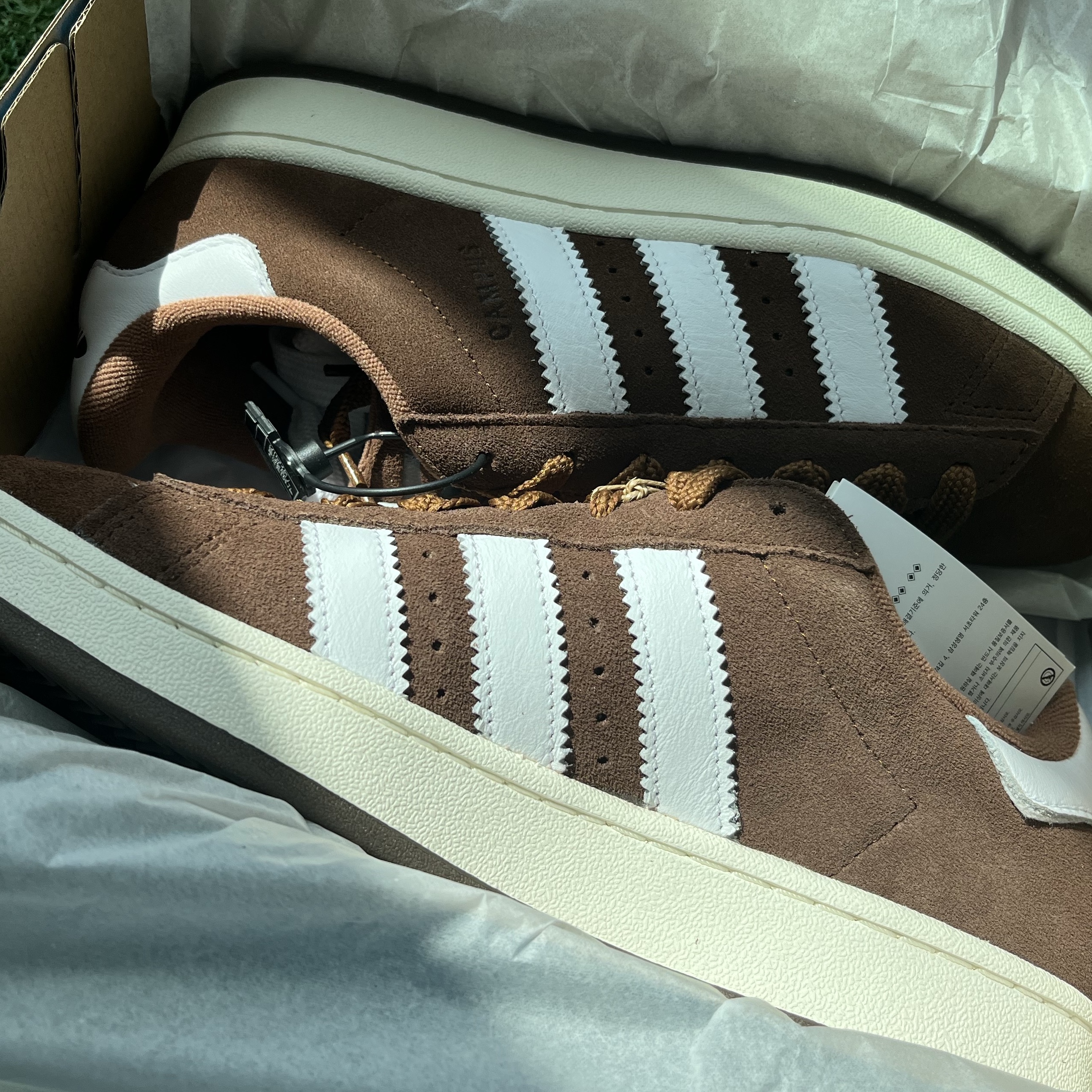 Adidas Campus 00s Bark Cloud White 착용 스타일