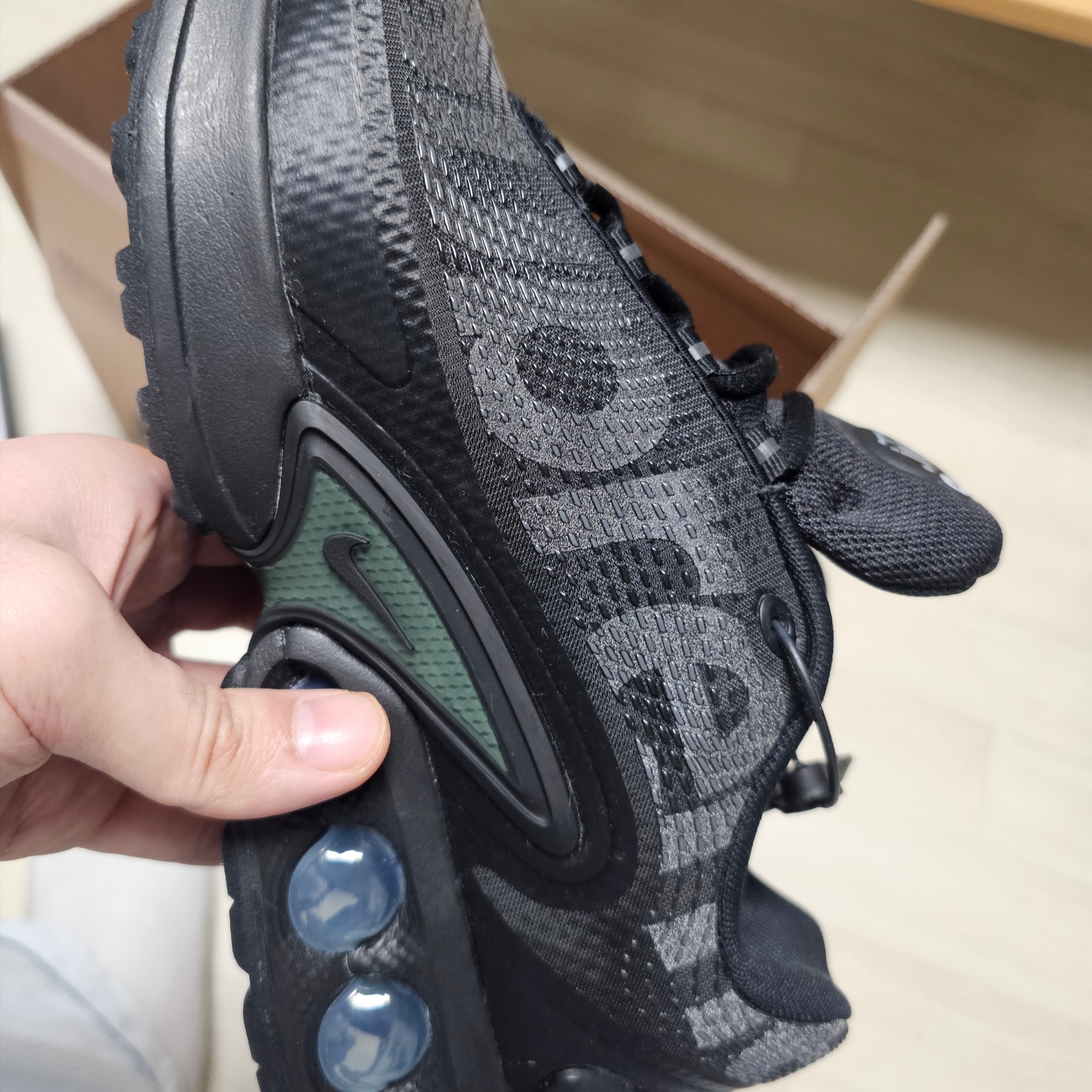 Nike x Supreme Air Max DN SP Black Galactic Jade 착용 스타일