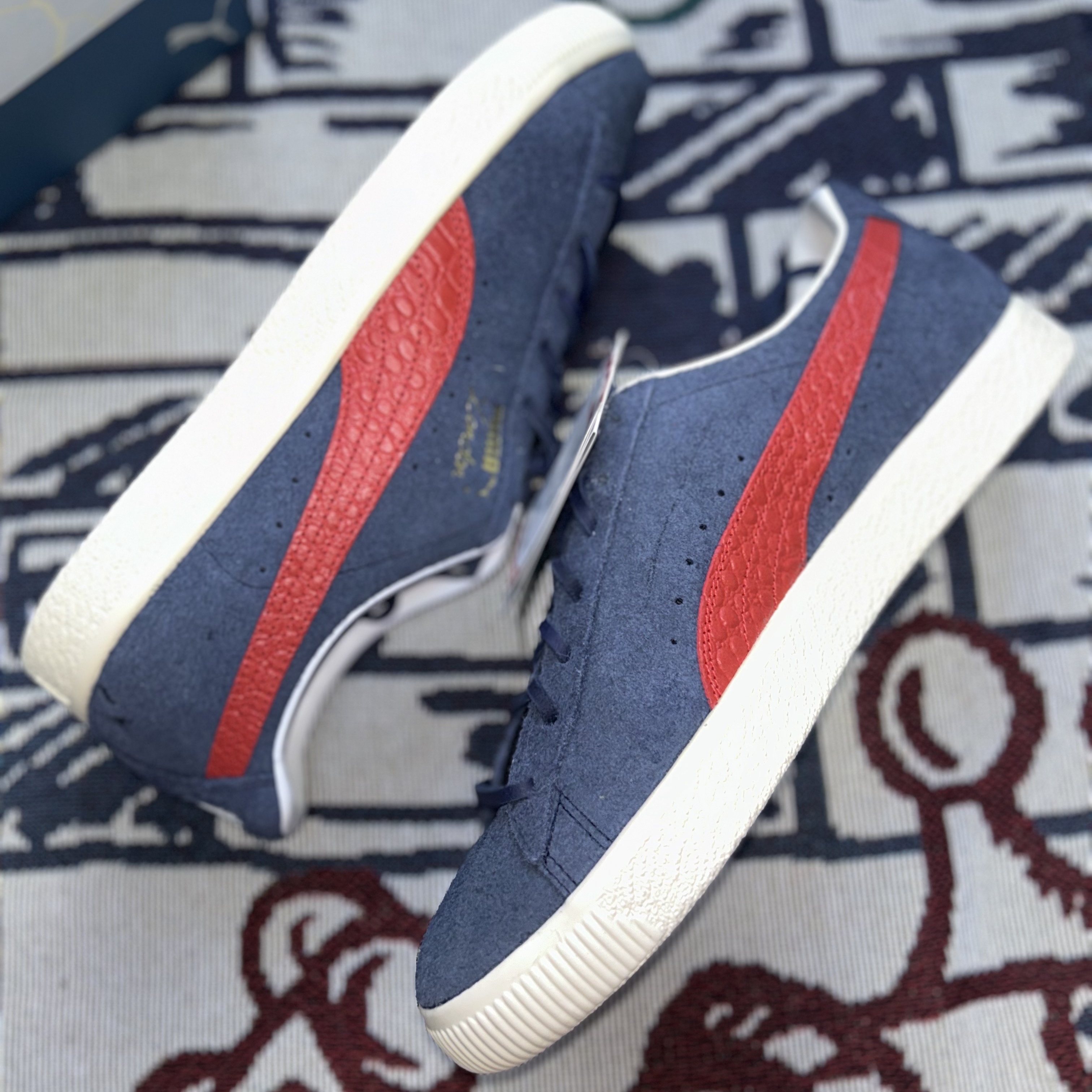Puma Clyde Soho London New Navy Dark Red 착용 스타일 - 5