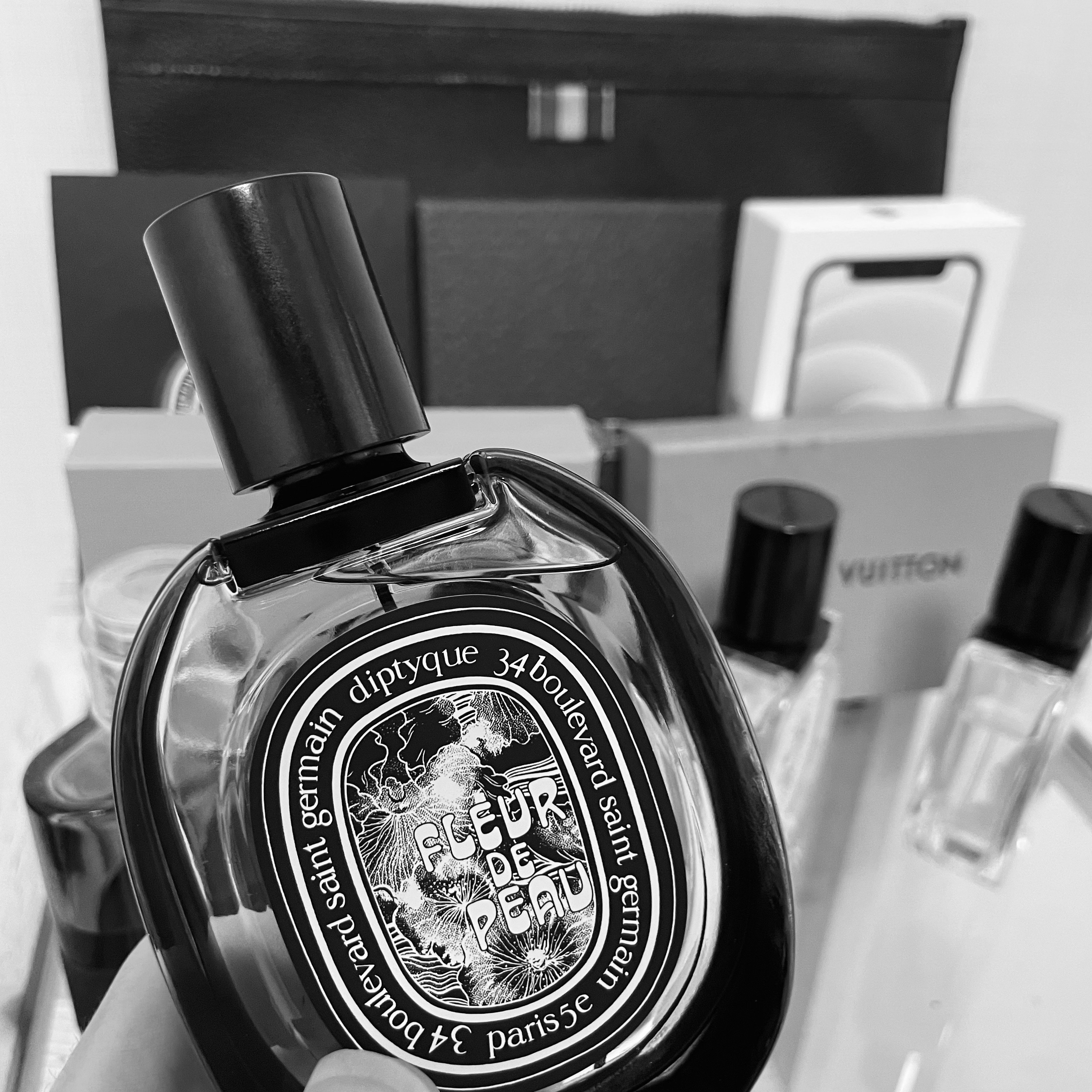 Diptyque Fleur De Peau Eau De Parfum 75ml, Diptyque Eau Des Sens Eau De Toilette 100ml 착용 스타일