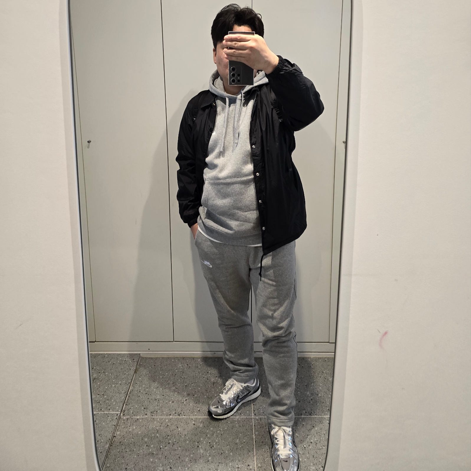 Nike NSW Club Fleece Pullover Hoodie Dark Grey Heather - Asia, Nike NSW Club Fleece Pants Dark Grey Heather - Asia 착용 스타일 - 1