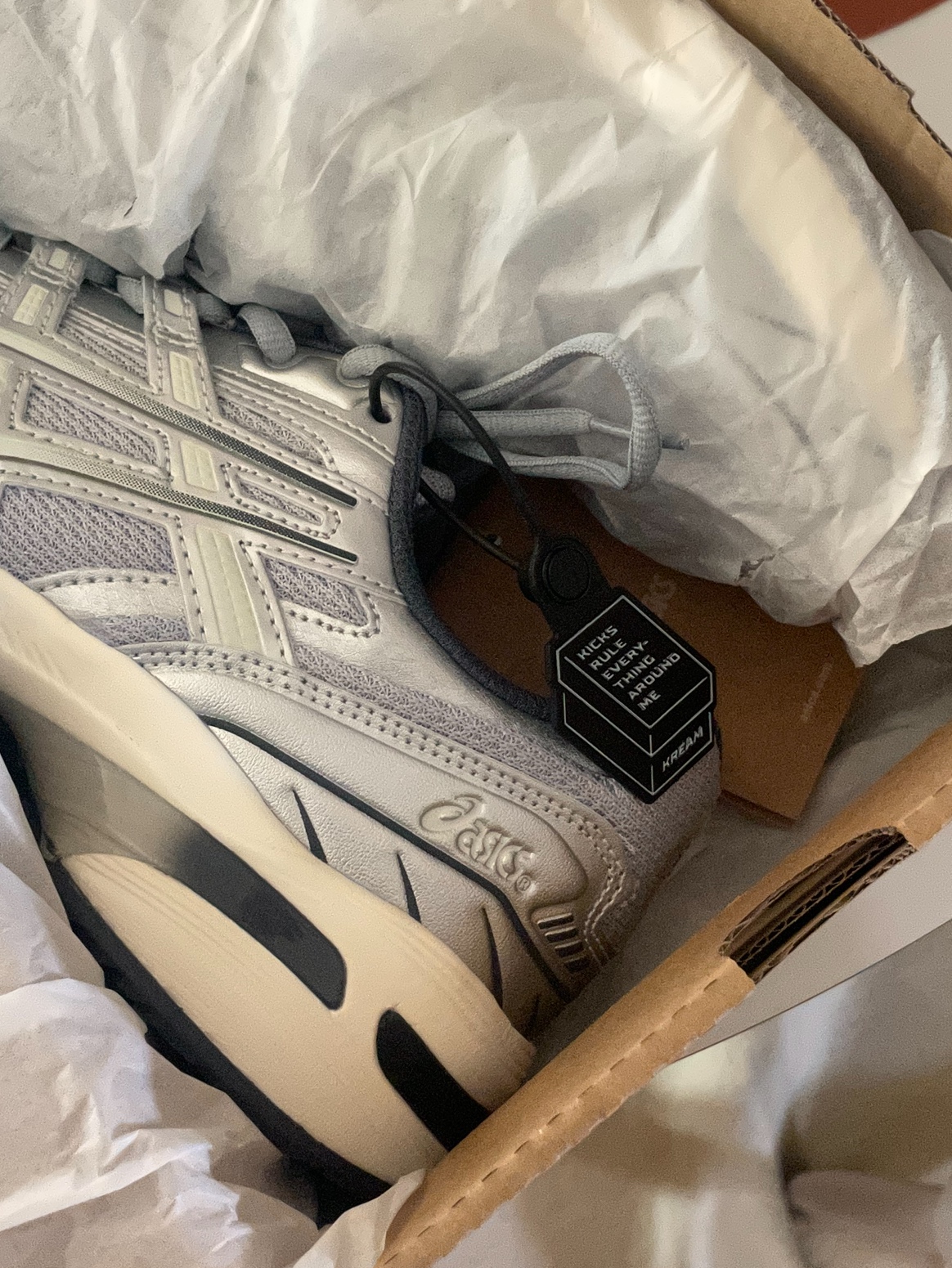 Asics Gel-1090 Piedmont Grey 착용 스타일 - 1