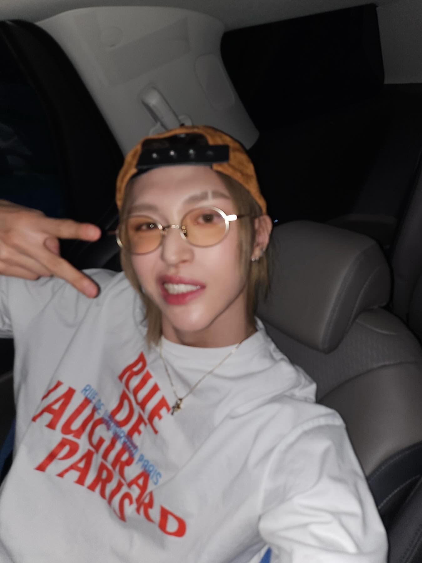 Chrome Hearts Suede Hat Brown 착용 스타일 - 3