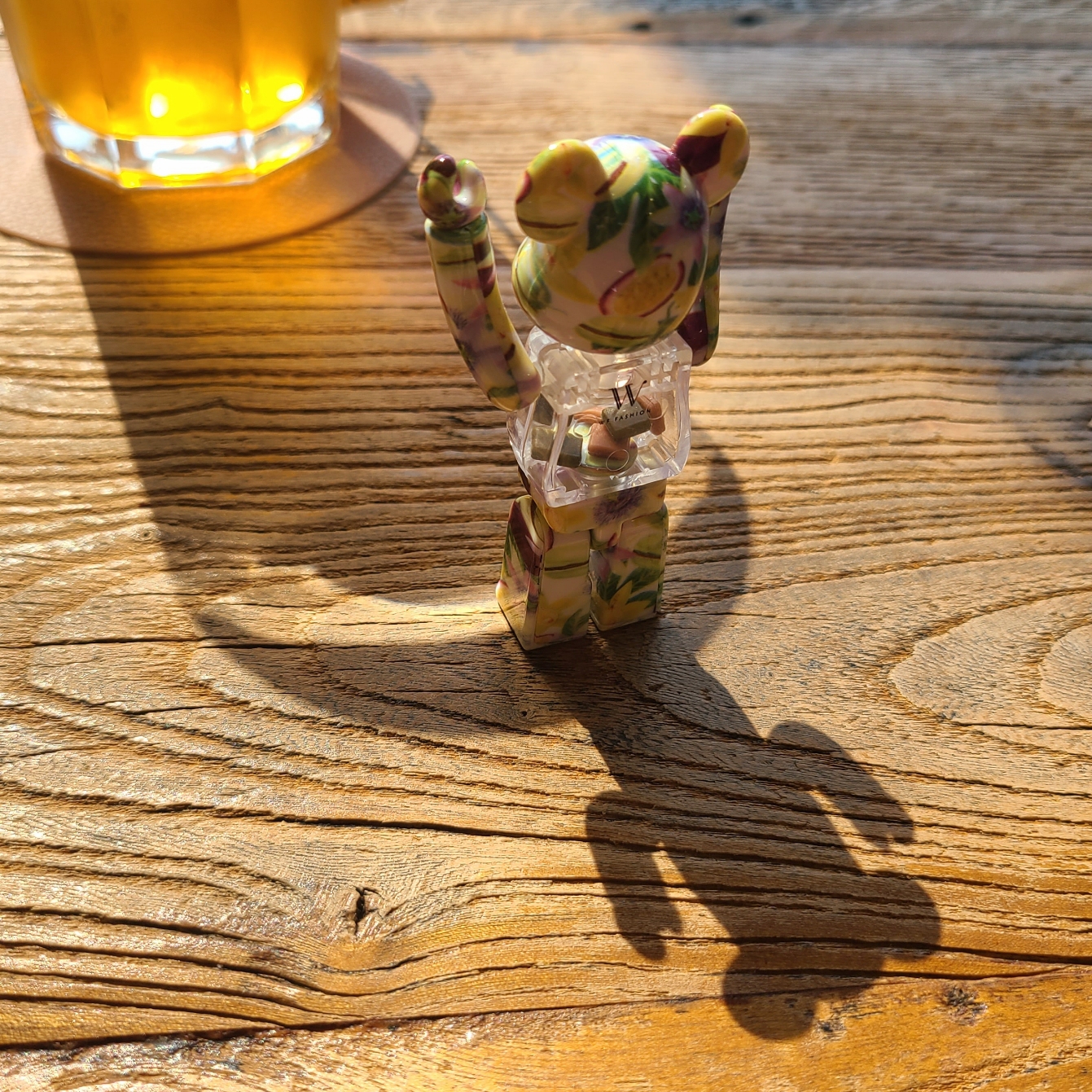 Bearbrick x La Maison Du Chocolat Macau 2022 100% & 400% Set Passion Fruits 착용 스타일