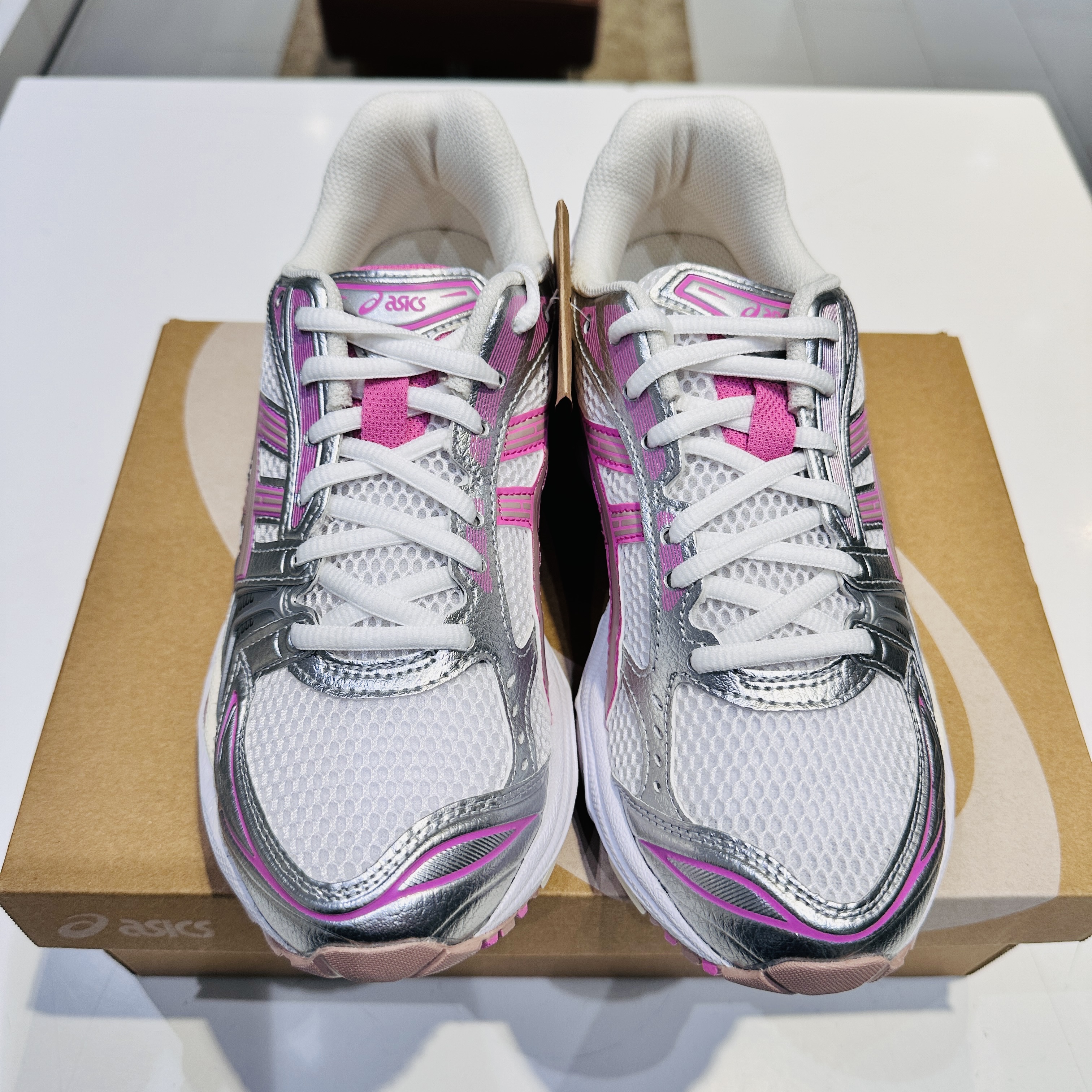 Asics Unlimited Gel-Kayano 14 White Fawn 착용 스타일 - 1
