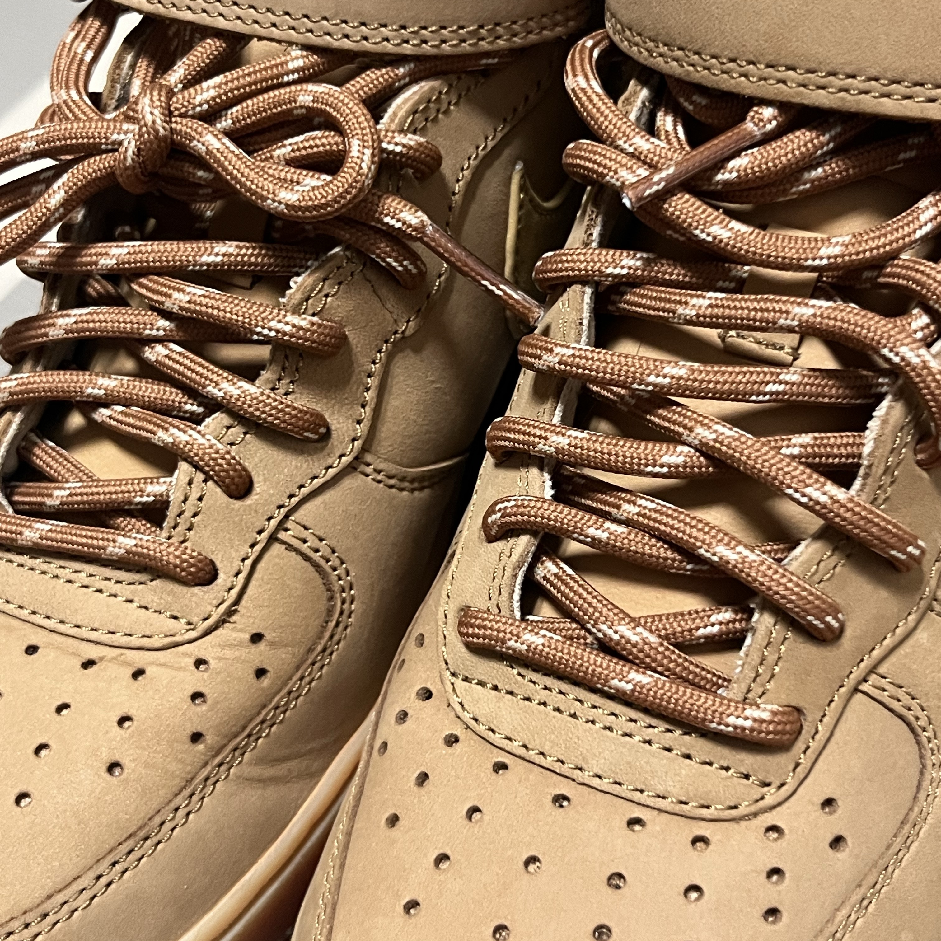 Nike Air Force 1 Mid '07 WB Flax 착용 스타일 - 3