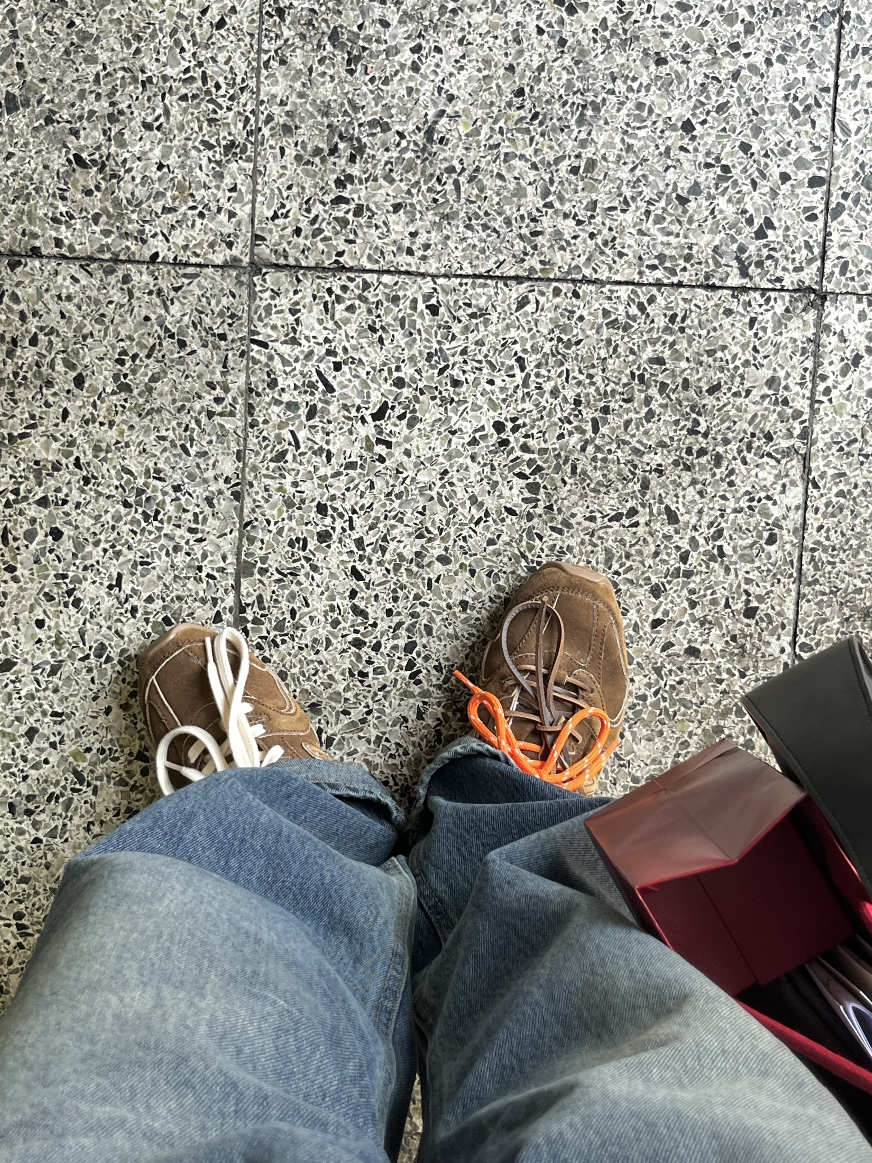 (W) New Balance x Miu Miu 530 Suede Mesh Sneakers Cinnamon, The Row Half Moon Bag in Smooth Calfskin Leather Black 착용 스타일 - 1