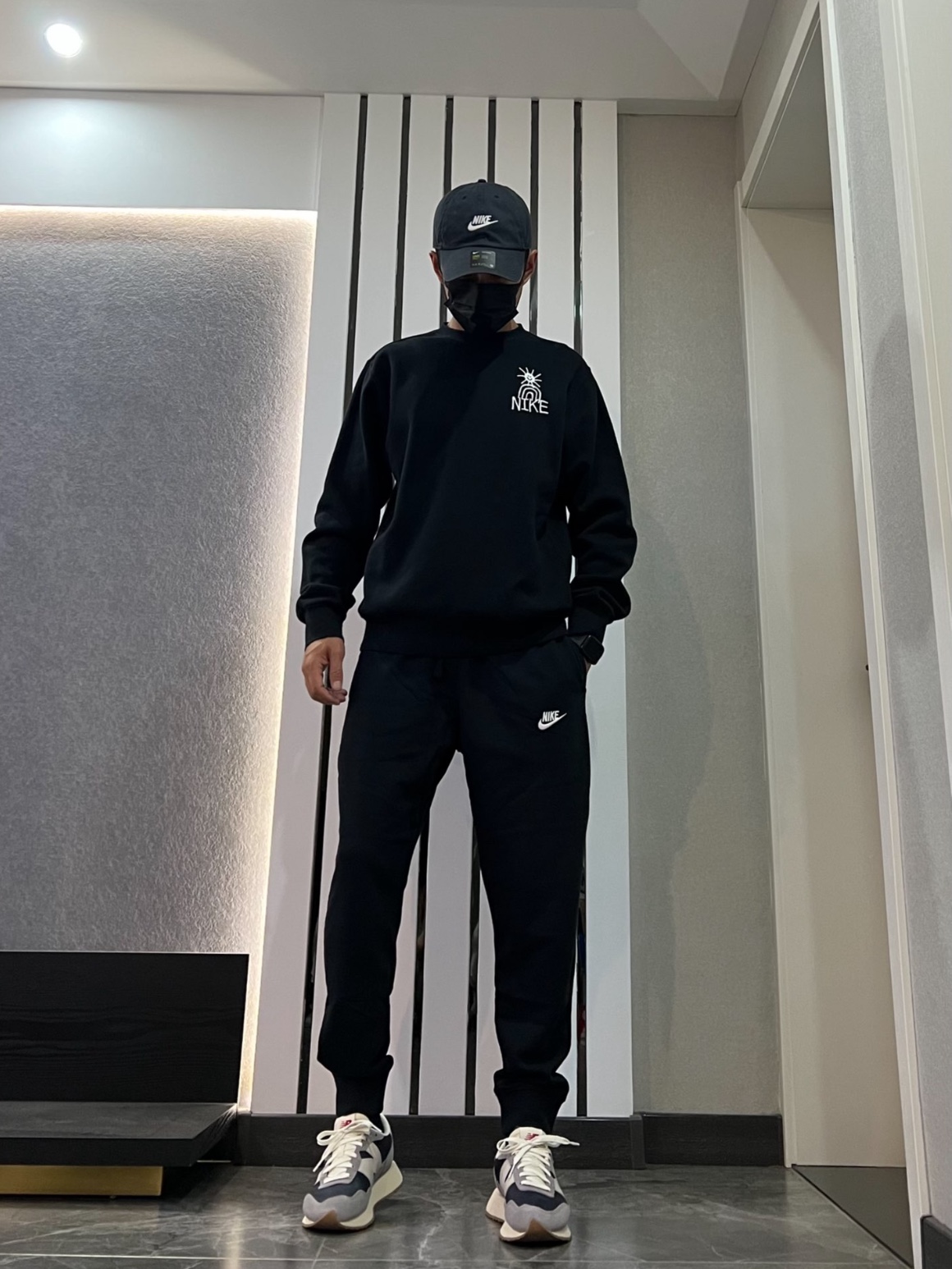 Nike NSW HBR-C Sweatshirt Black White - Asia 착용 스타일 - 1