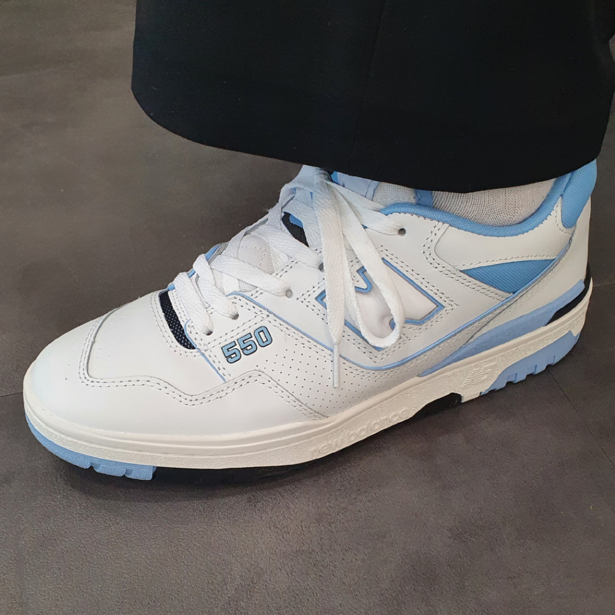 New Balance 550 White Palace Blue - 2E Wide 착용 스타일