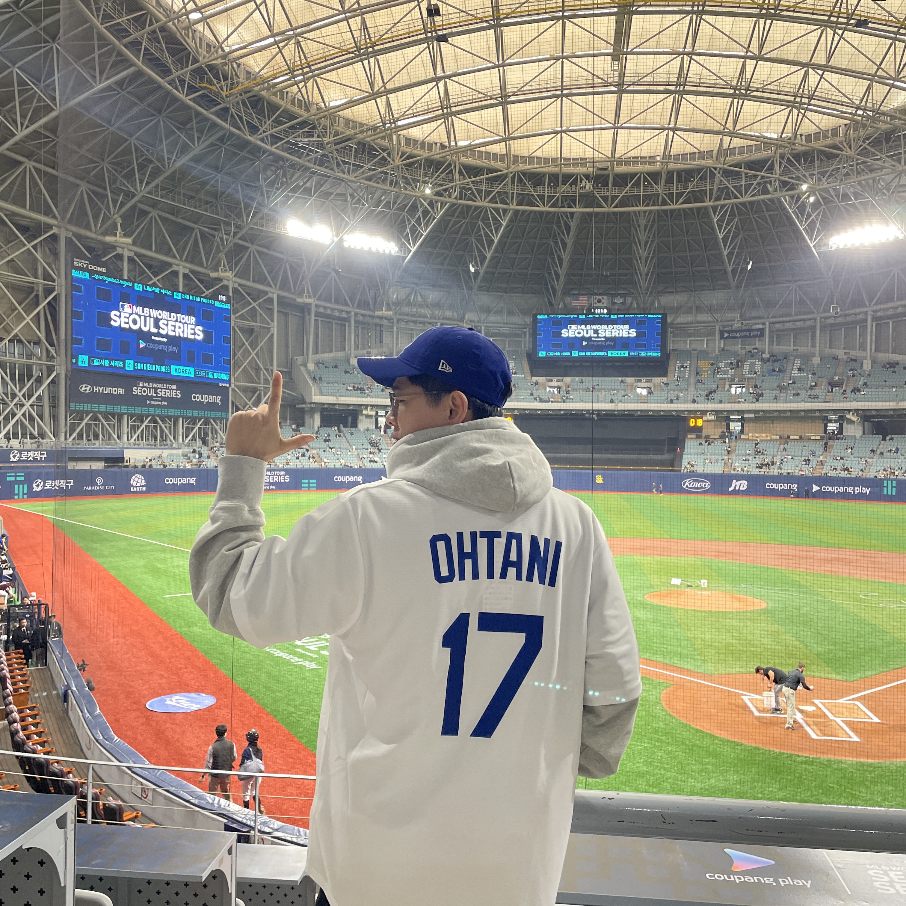 Nike MLB Los Angeles Dodgers Shohei Ohtani Home Limited Jersey White 착용 스타일