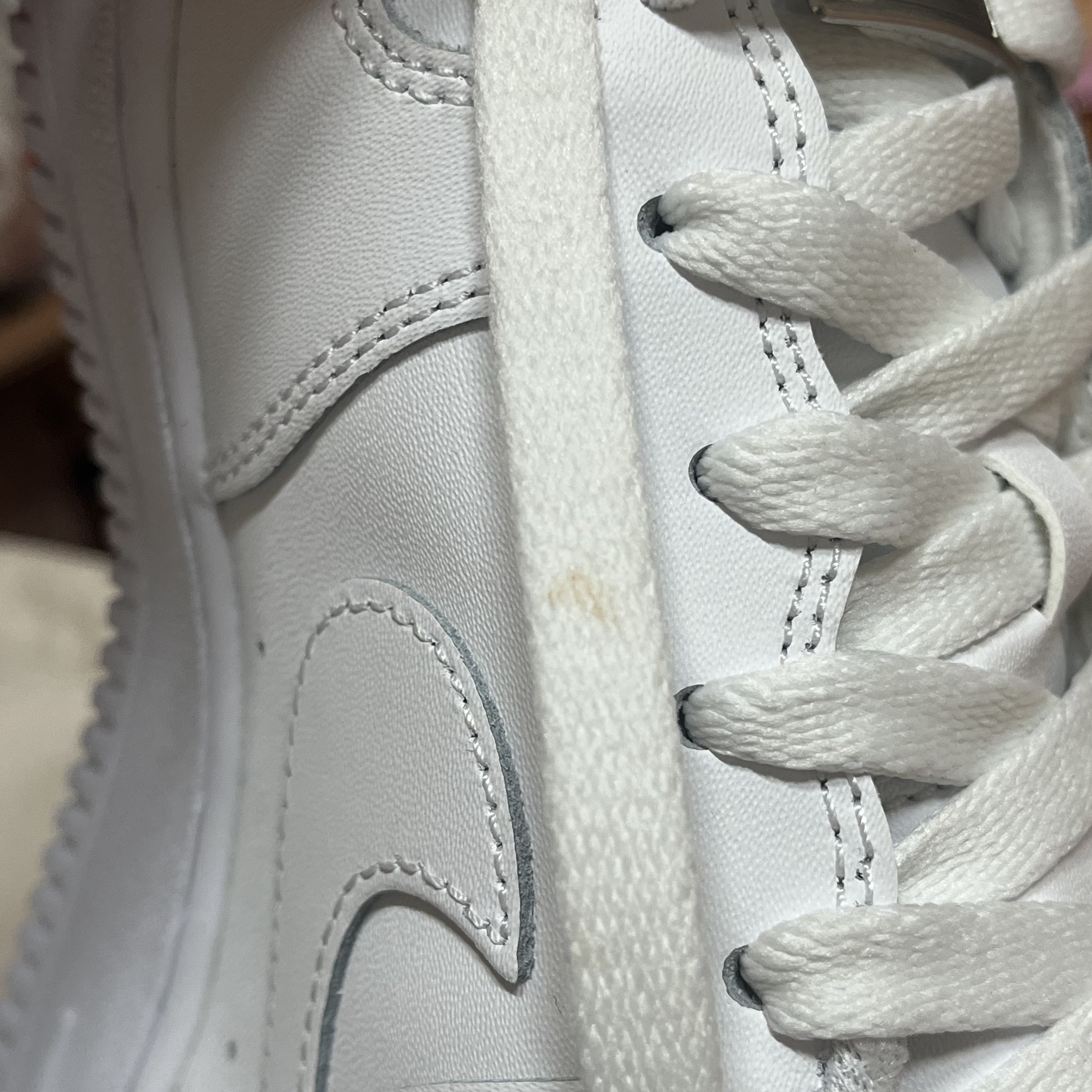 (GS) Nike Air Force 1 LE White 착용 스타일