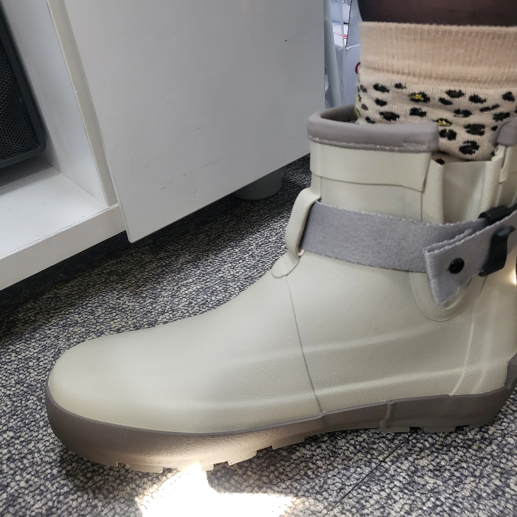 [KREAM 단독] Moonstar 810s ET027 Marke Modi Beige 착용 스타일 - 3