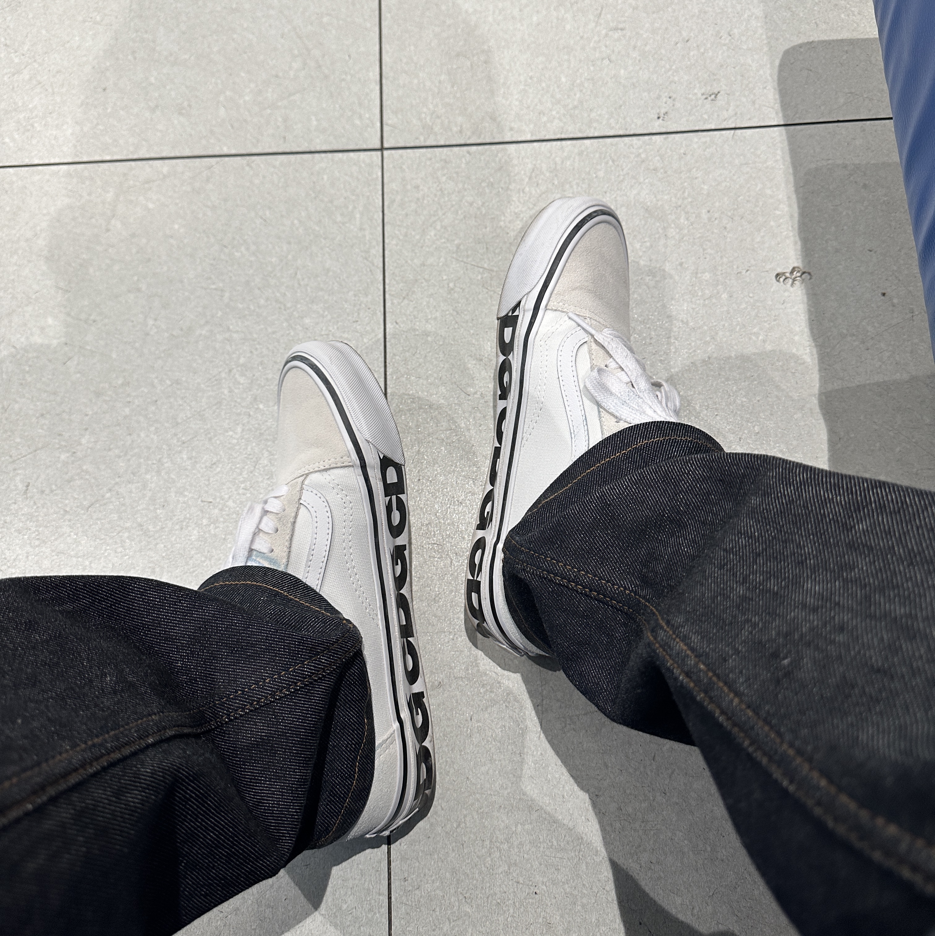 Vans Vault x CDG Old Skool LX White 착용 스타일