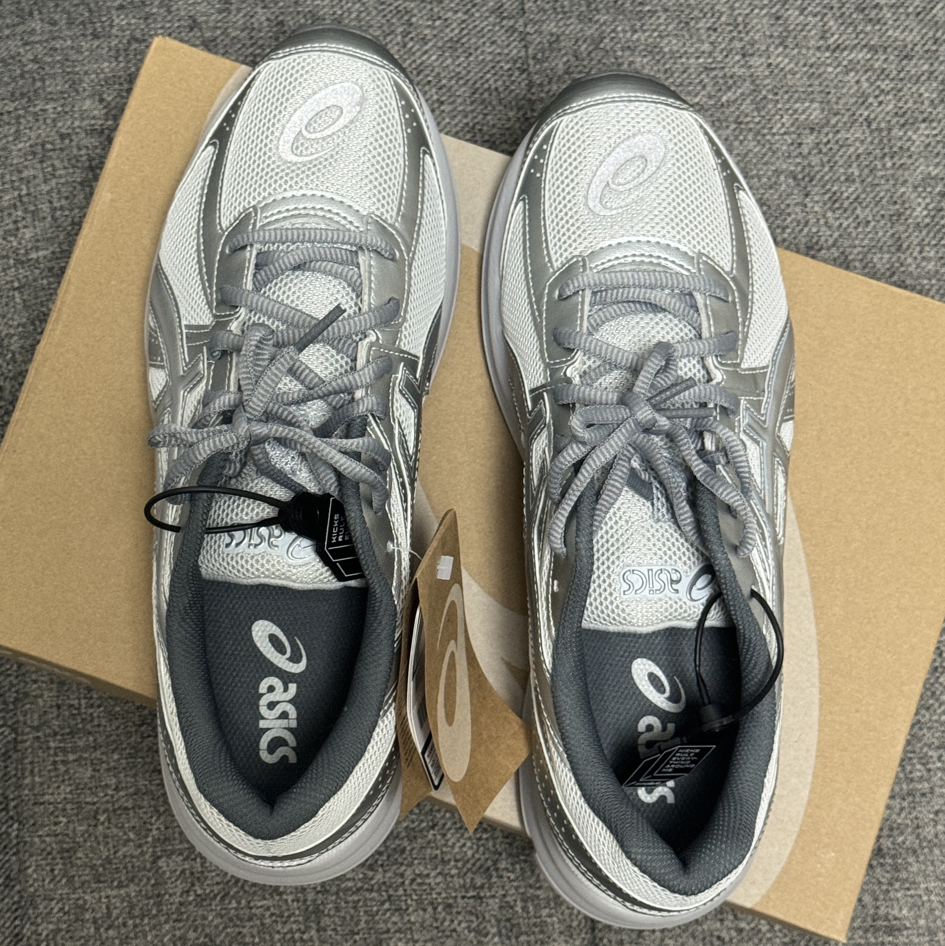 Asics Jog 100 S SMU Glacier Grey Pure Silver - 2E Wide 착용 스타일 - 5