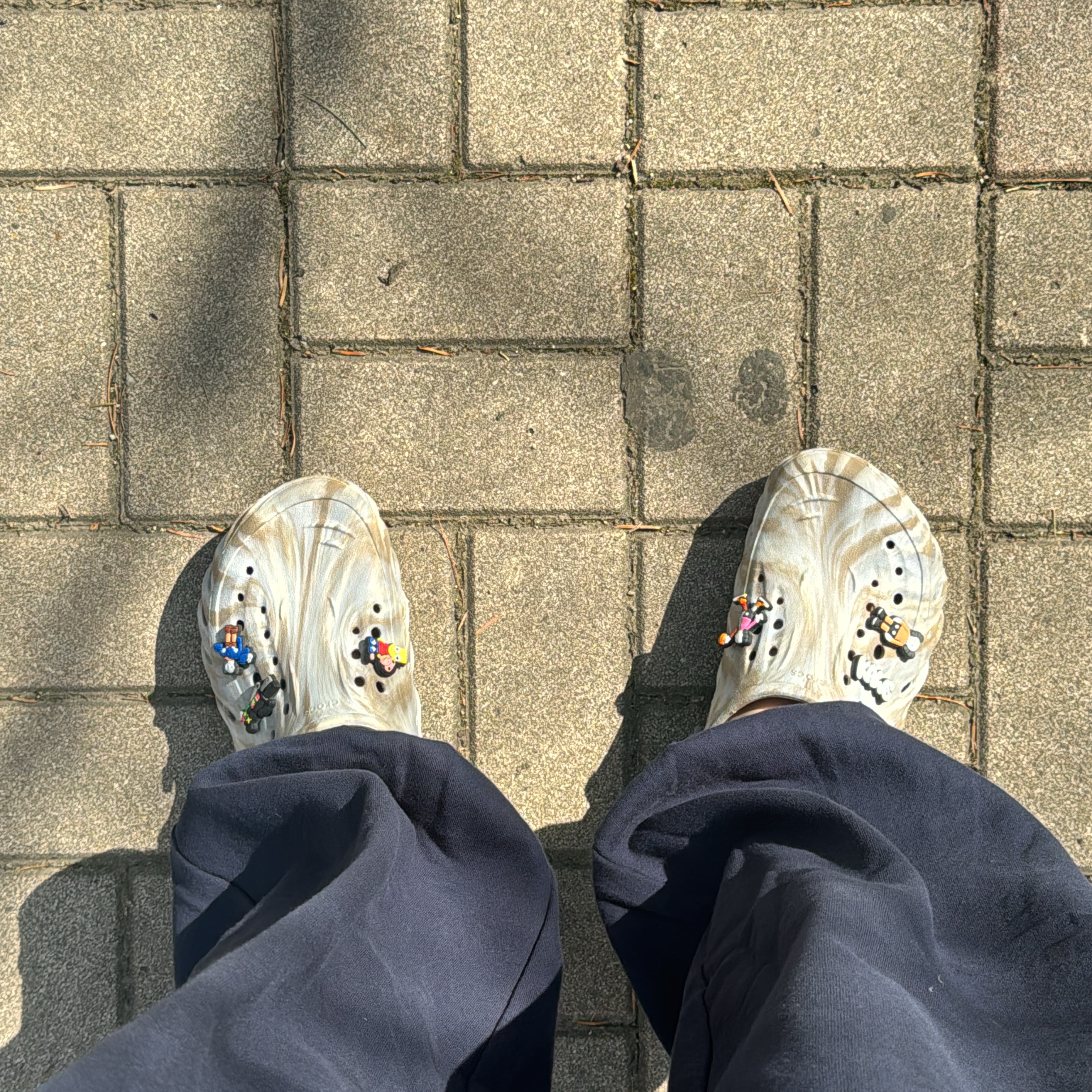 Crocs Echo Marbled Clog Bone Multi 착용 스타일