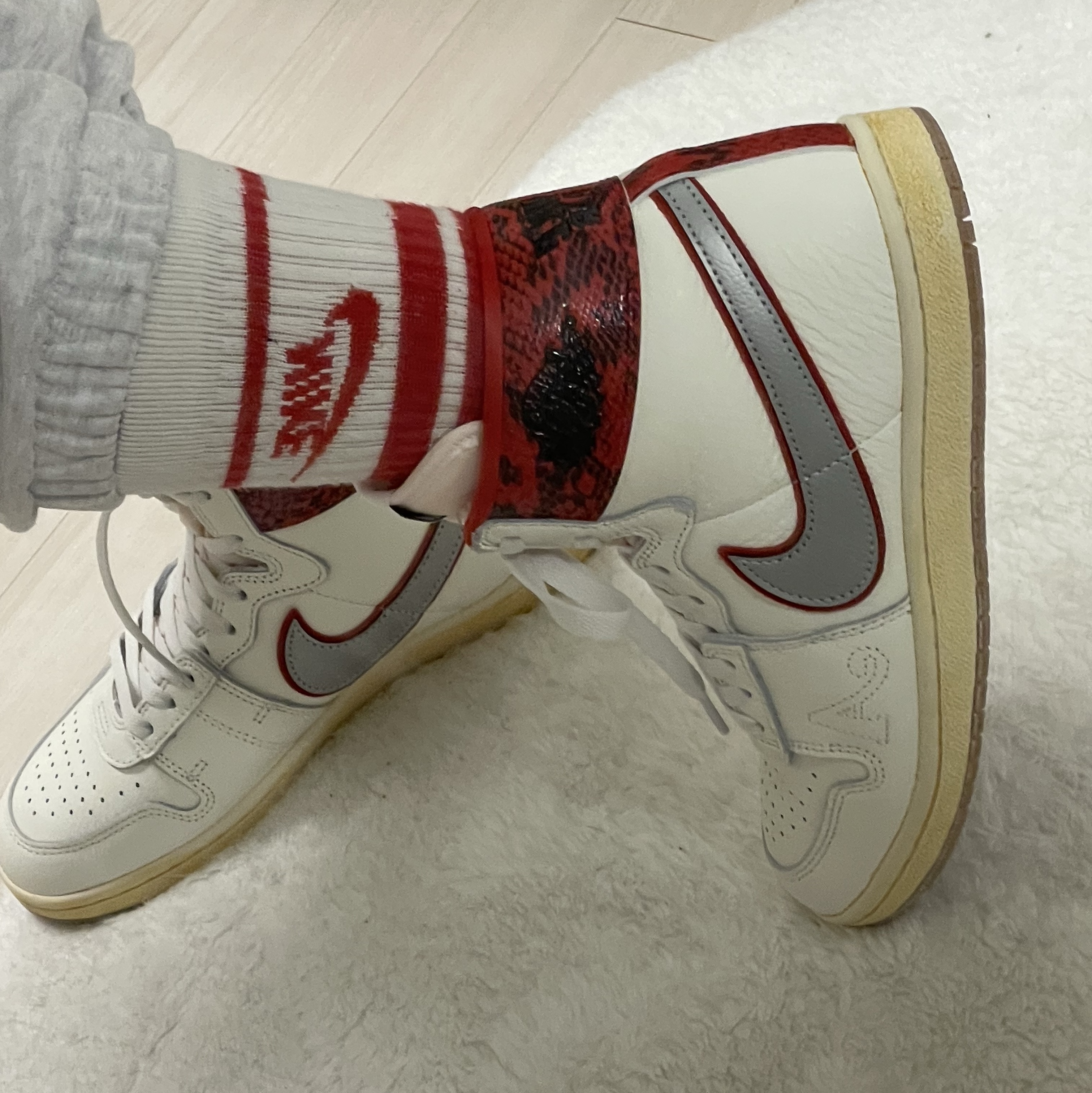 Jordan x Awake NY Air Ship PE SP Sail University Red 착용 스타일 - 4