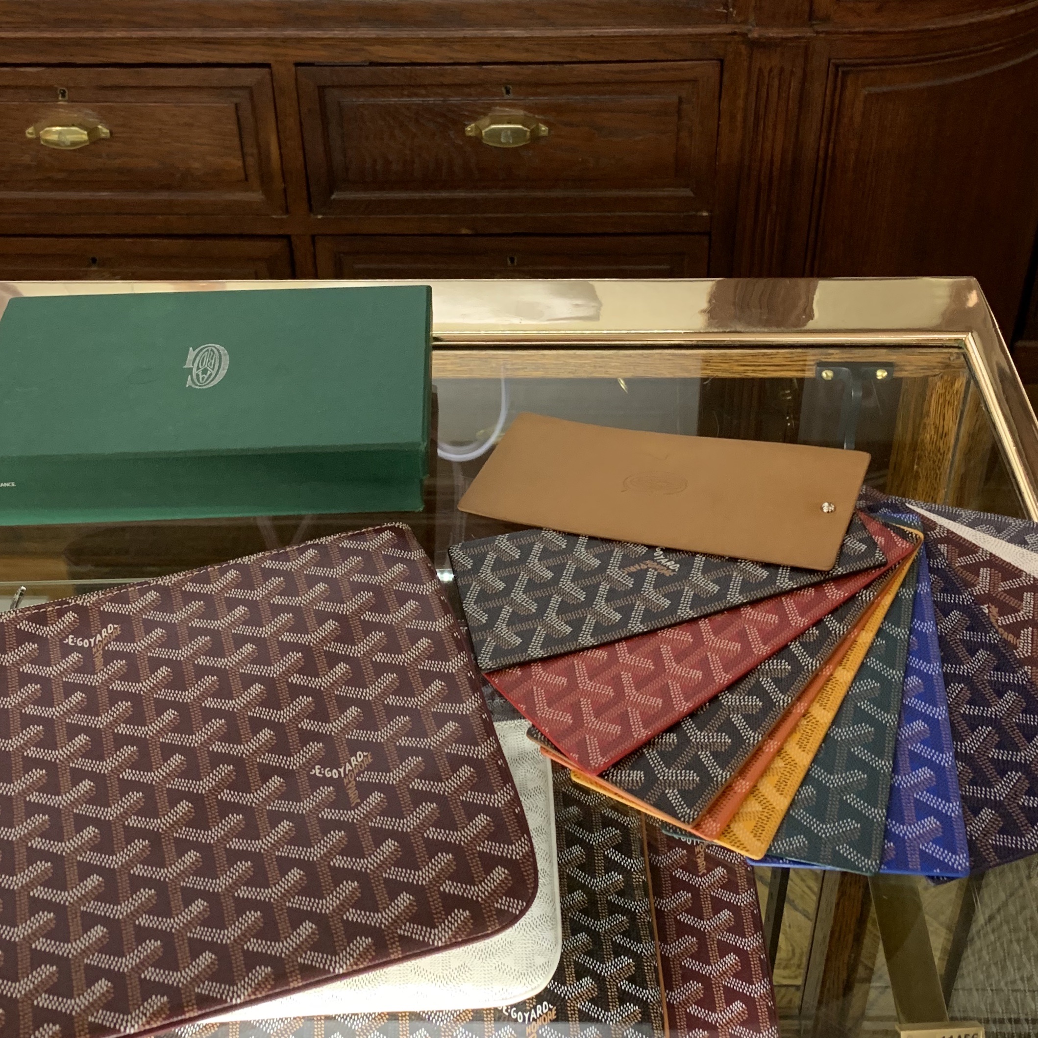 Goyard Senat Pochette MM Navy Blue 착용 스타일